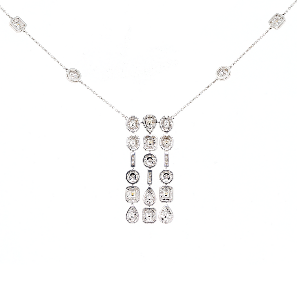 18KG 3.16ct Fancy Diamond Necklace