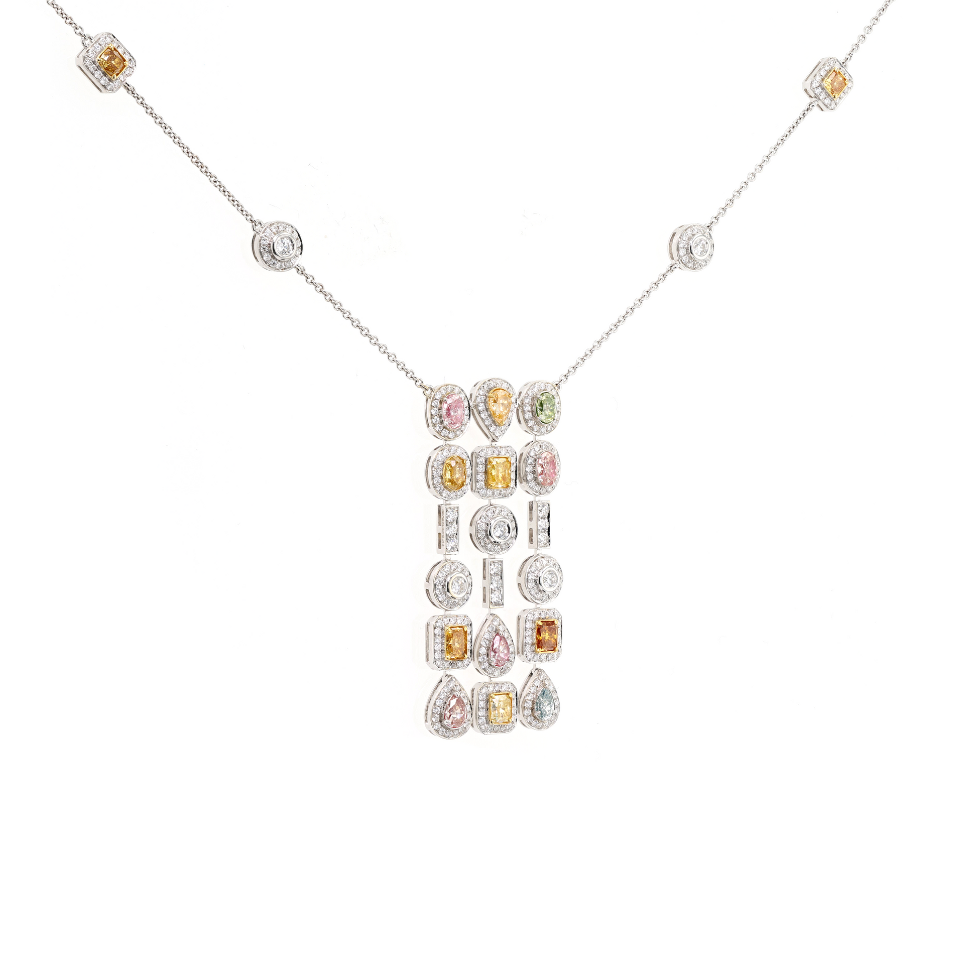 18KG 3.16ct Fancy Diamond Necklace