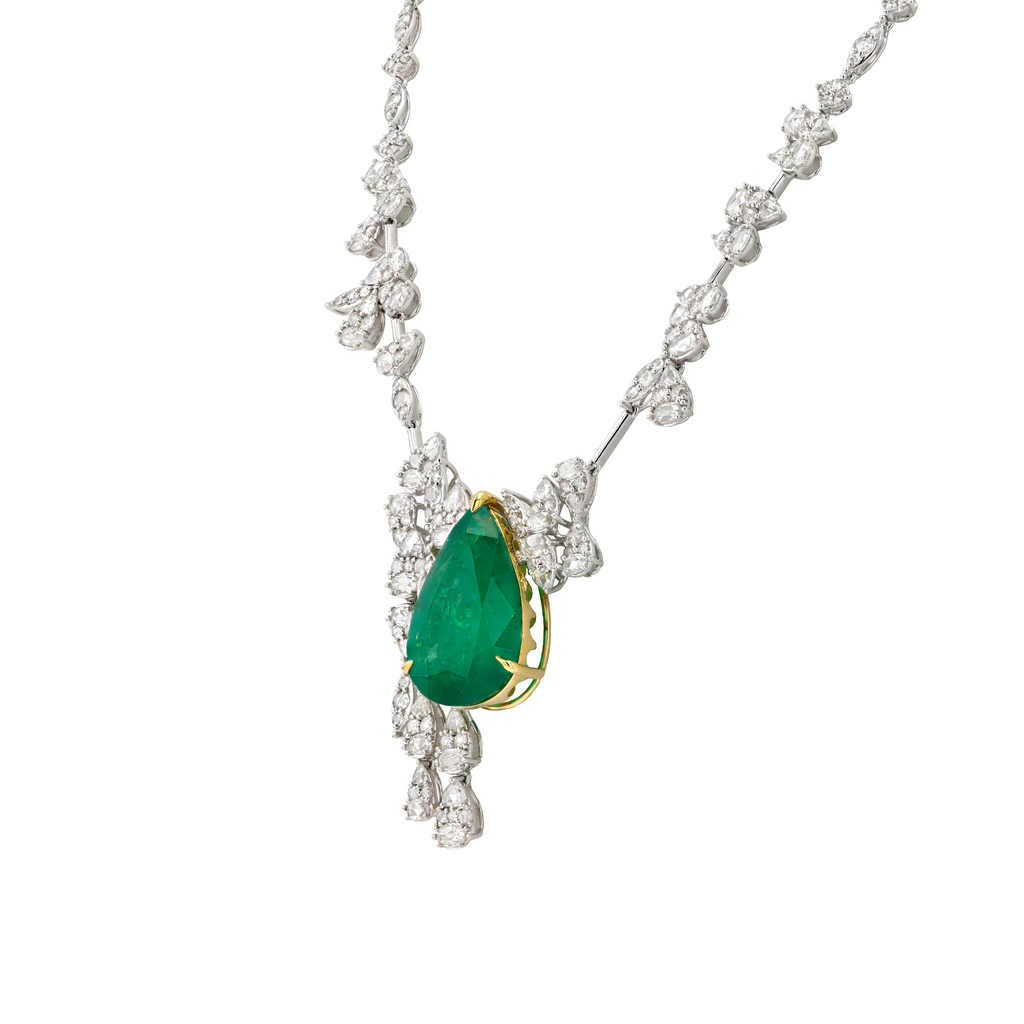 18KG Natural Vivid Green Emerald Diamond Necklace