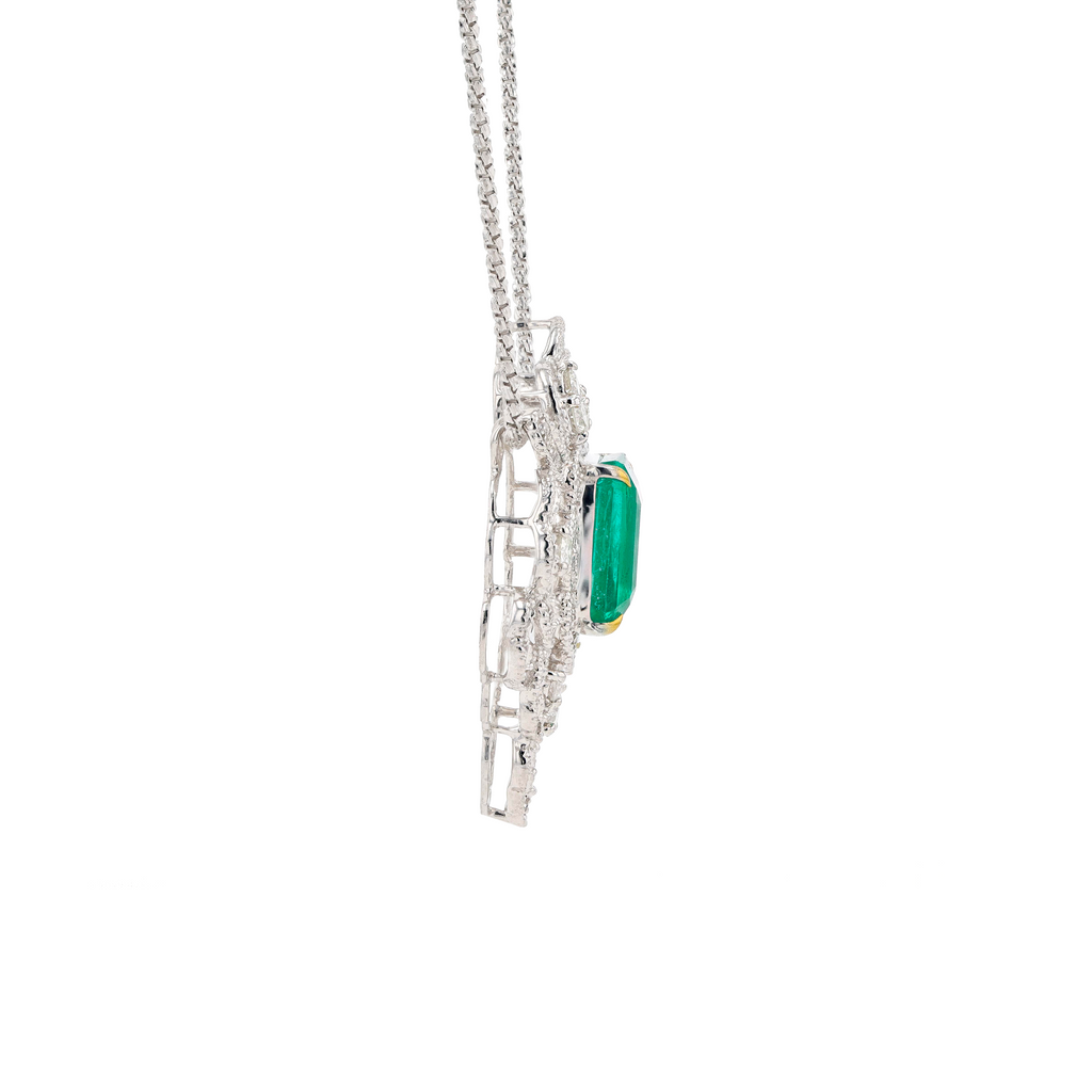 18KG Natural Green Emerald Diamond Necklace