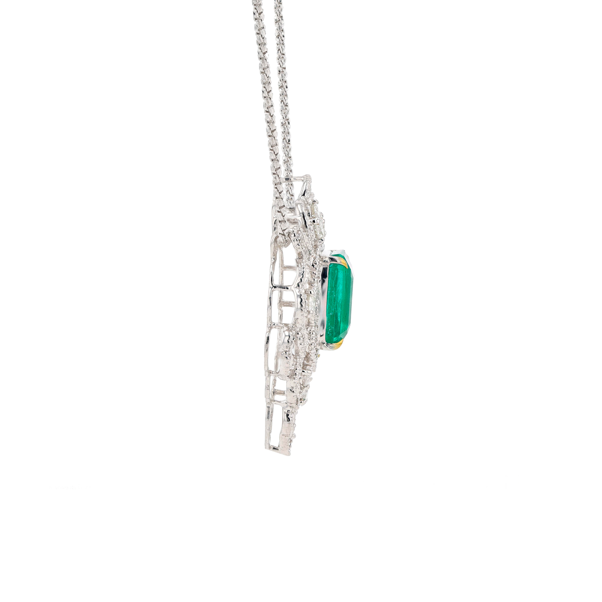 18KG Natural Green Emerald Diamond Necklace
