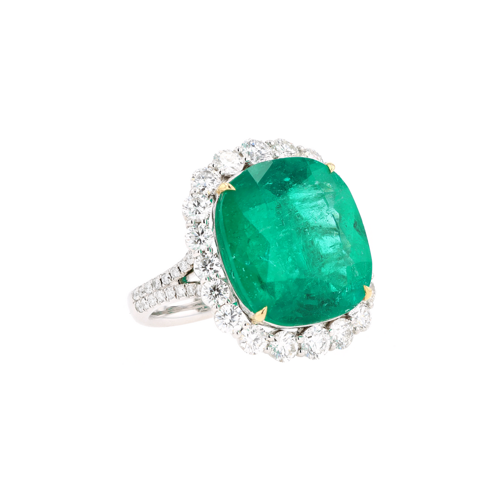 18KG Natural Vivid Green Emerald Diamond Ring