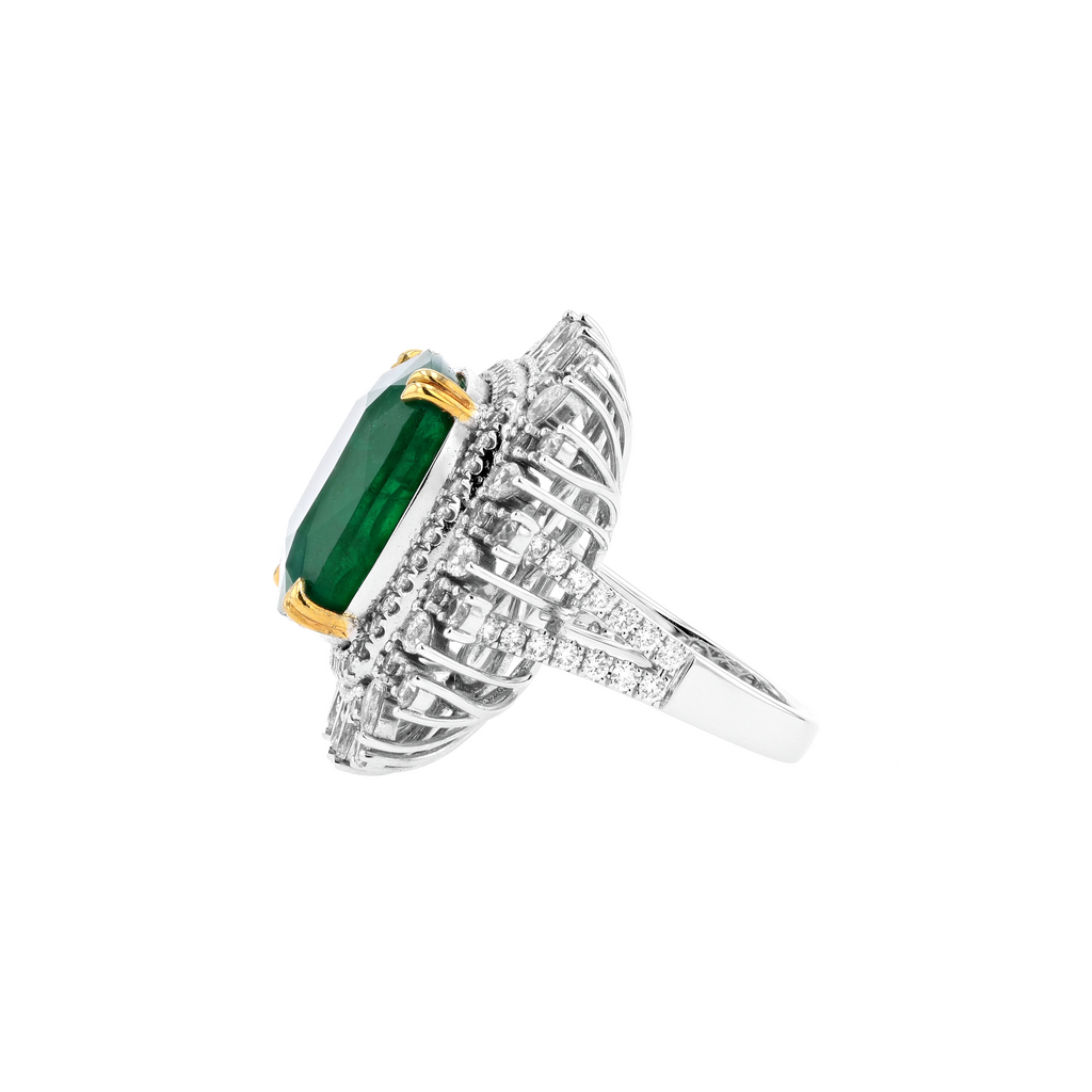 18KG Natural Green Emerald Diamond Ring