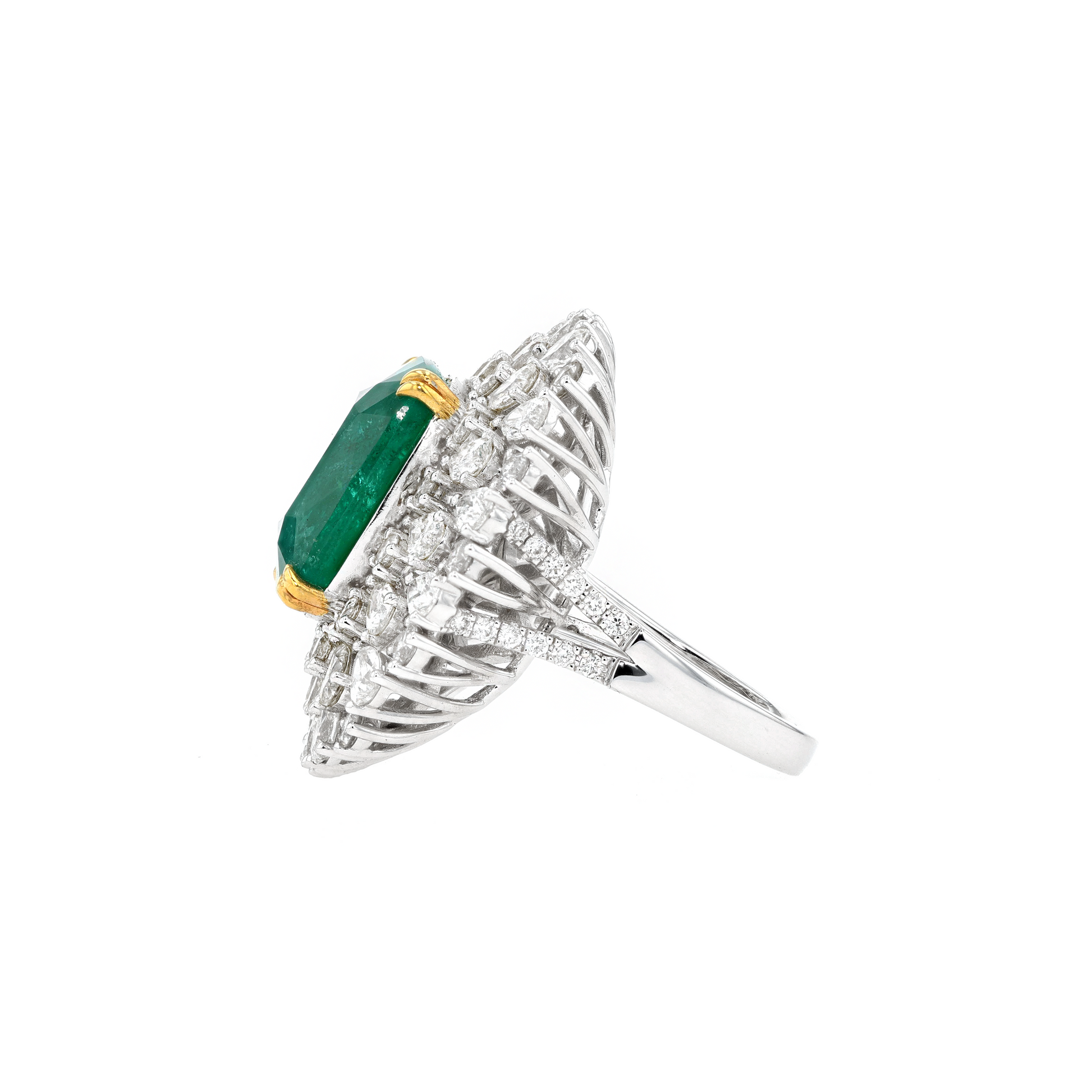 18KG Natural Green Emerald Diamond Ring
