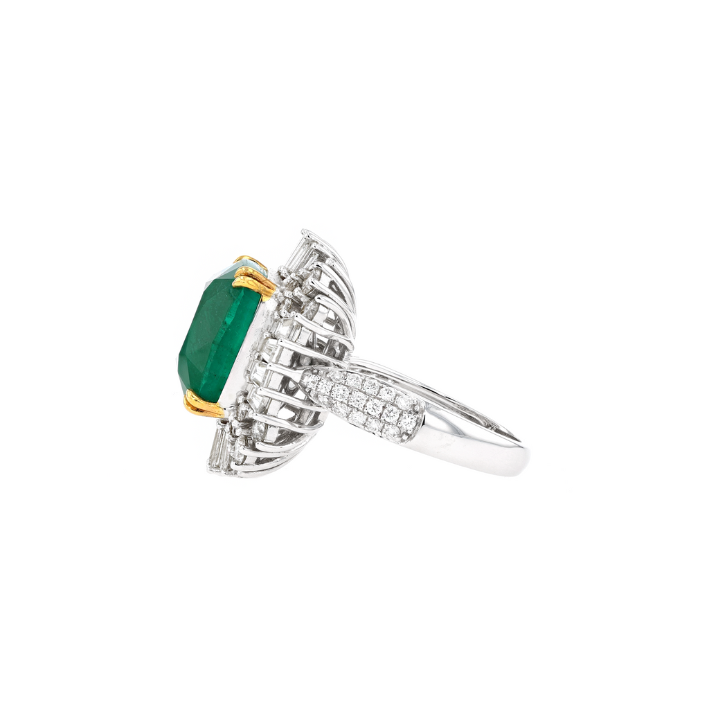 18KG Natural Green Emerald Diamond Ring