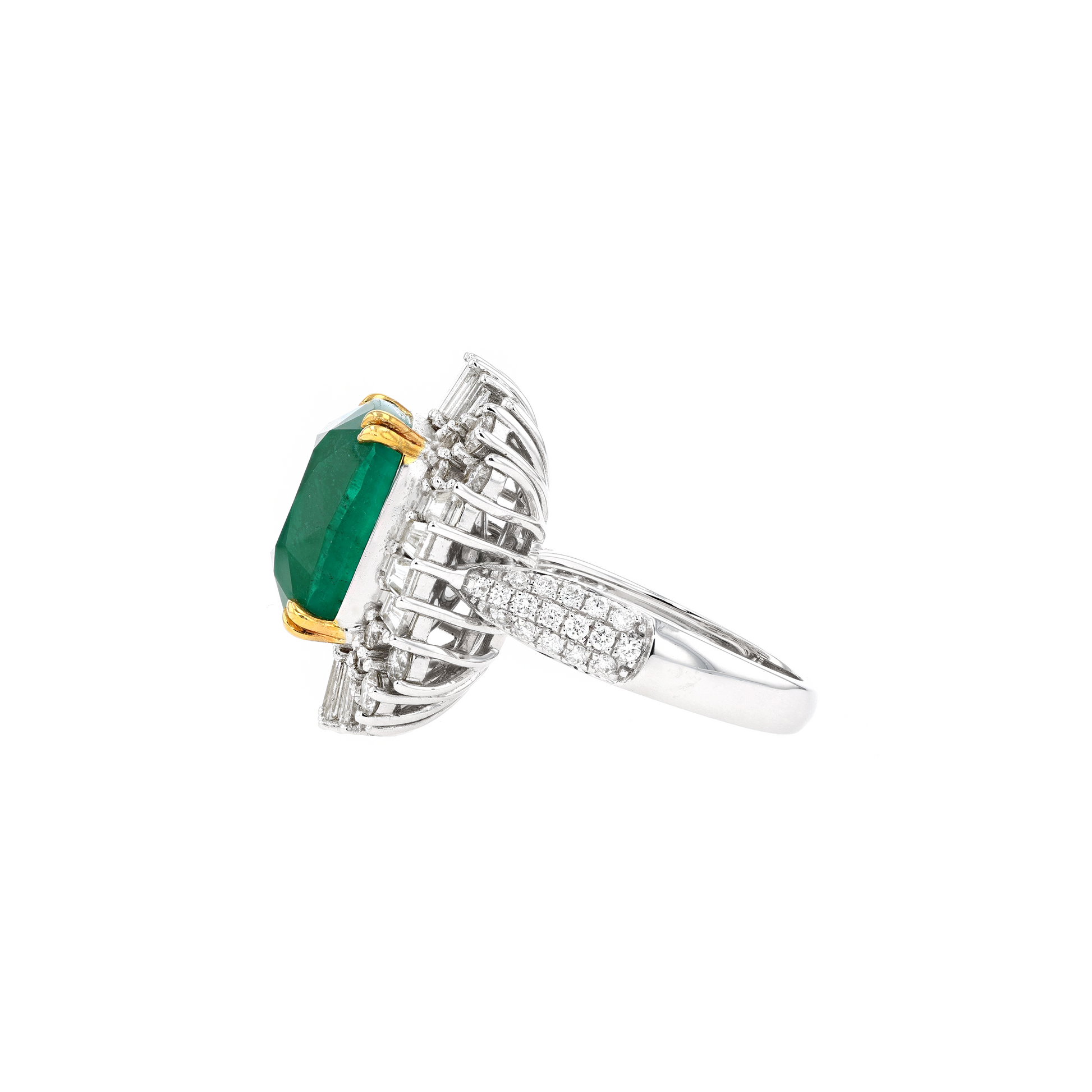 18KG Natural Green Emerald Diamond Ring