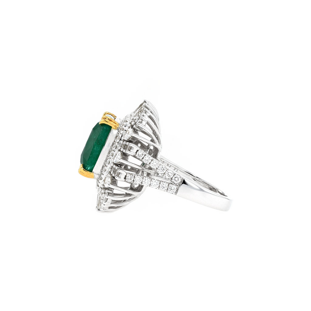 18KG Natural Green Emerald Diamond Ring