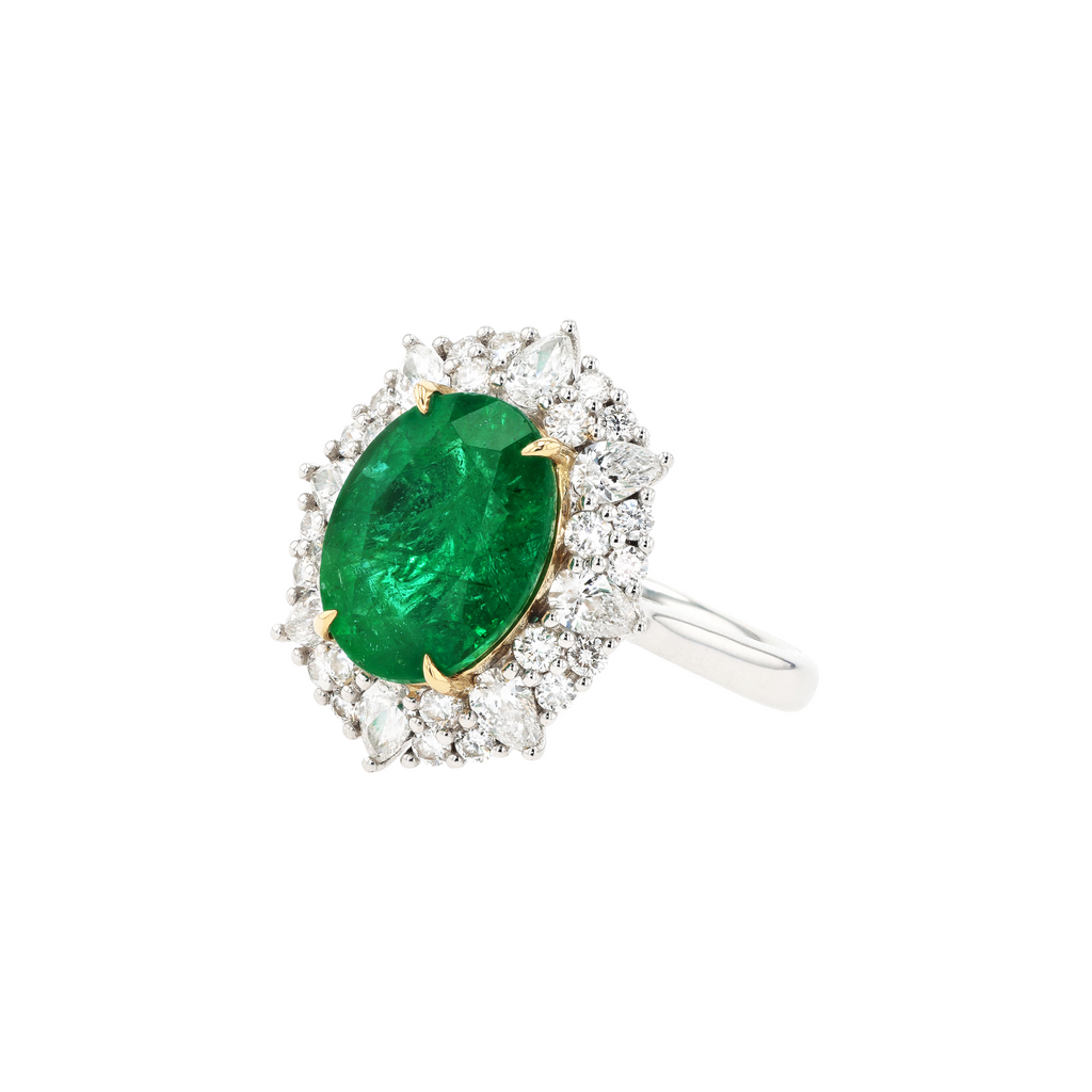 18KG Natural Green Emerald Diamond Ring
