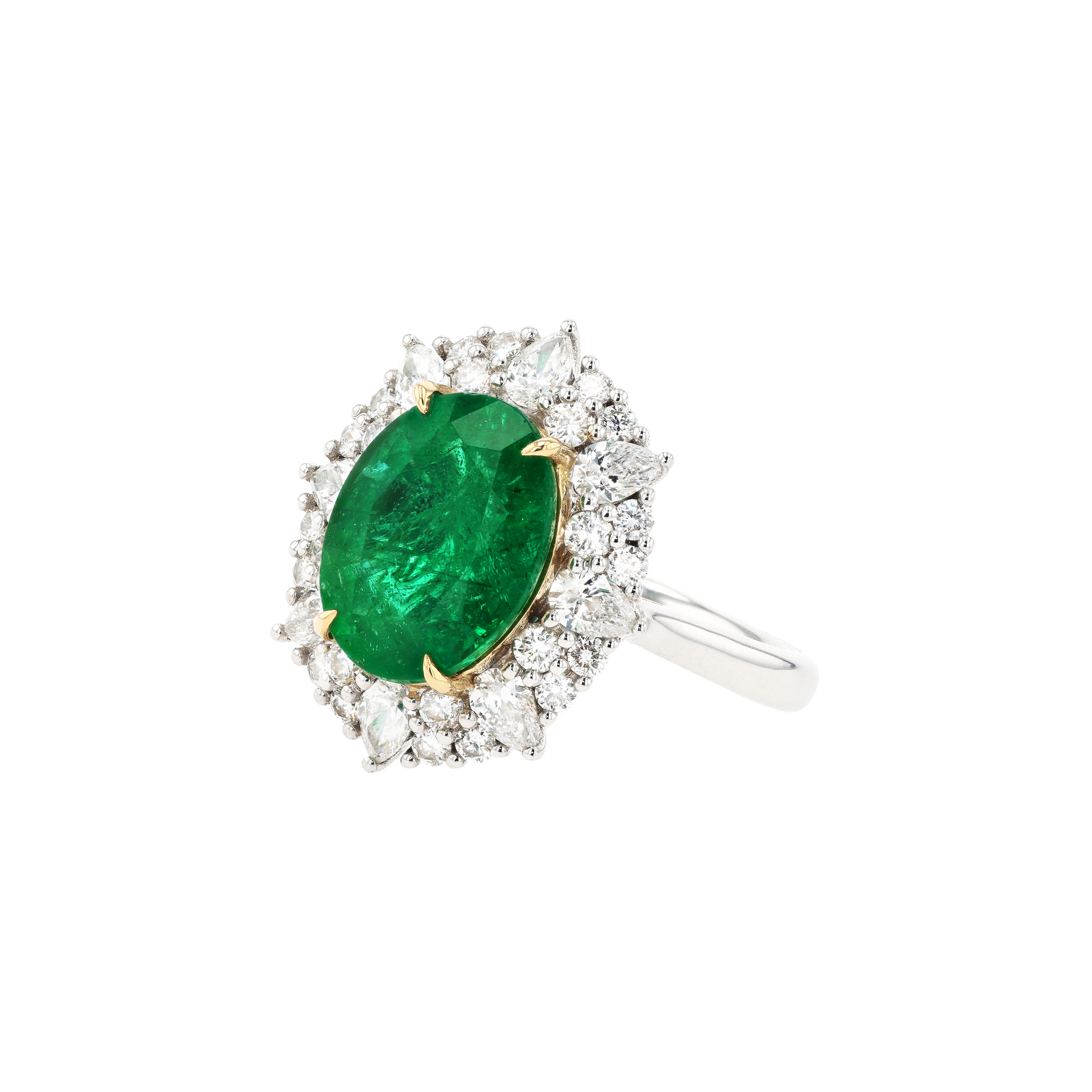 18KG Natural Green Emerald Diamond Ring