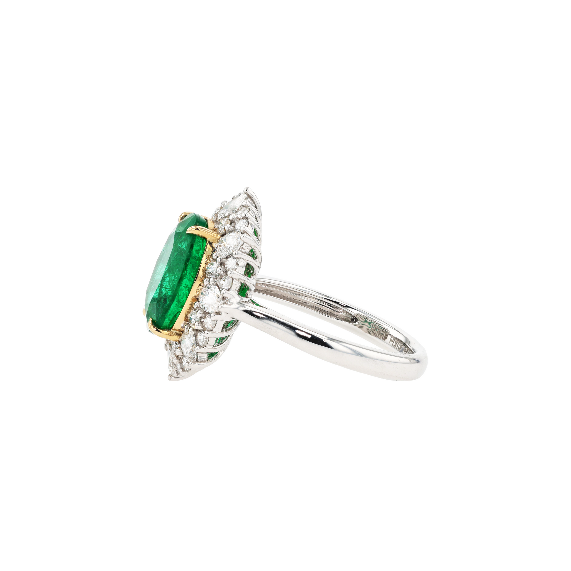 18KG Natural Green Emerald Diamond Ring