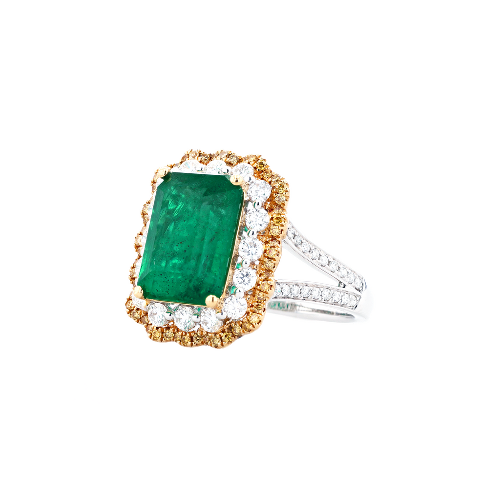18KG Natural Green Emerald Diamond Ring
