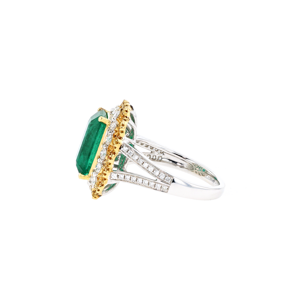 18KG Natural Green Emerald Diamond Ring