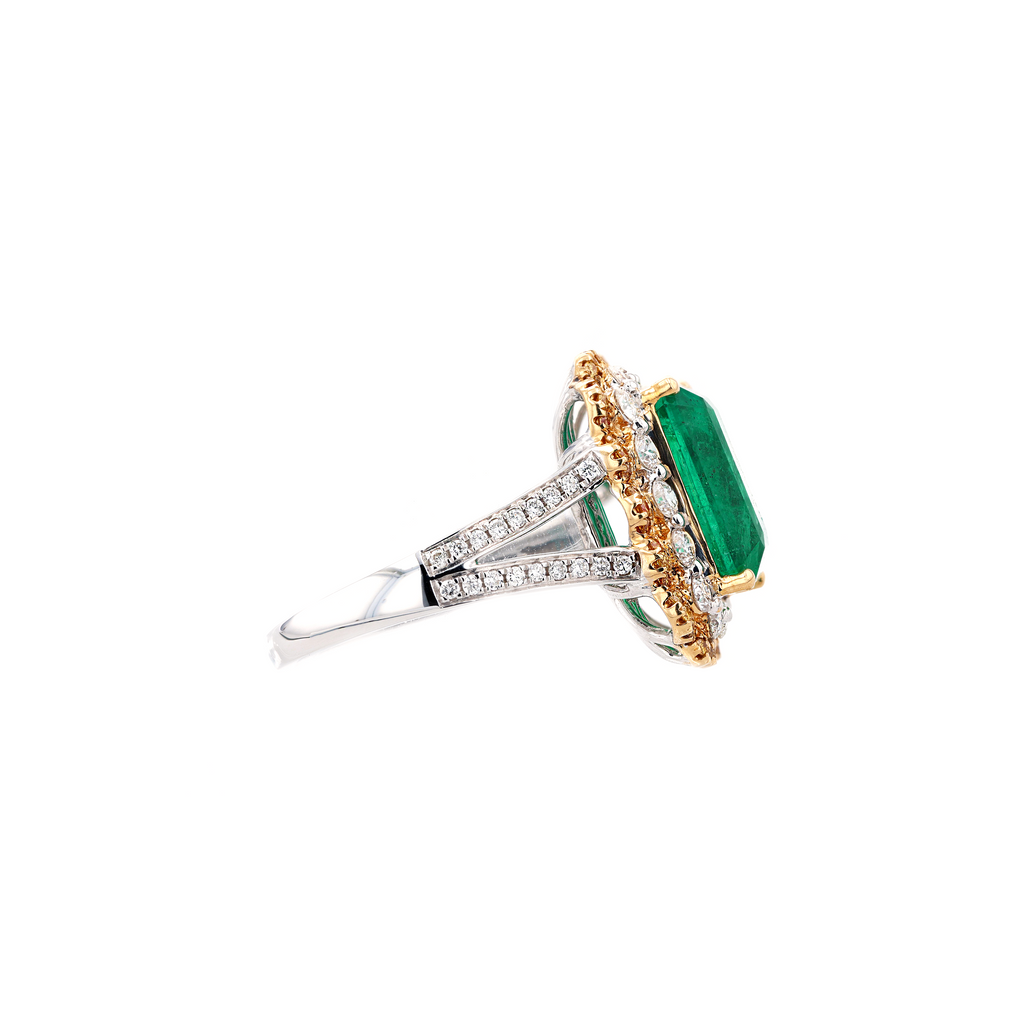 18KG Natural Green Emerald Diamond Ring