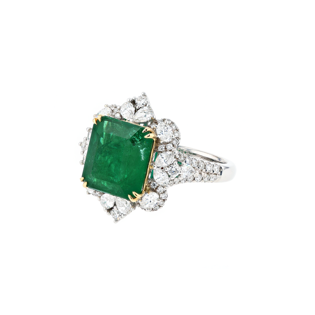 18KG Natural Green Emerald Diamond Ring