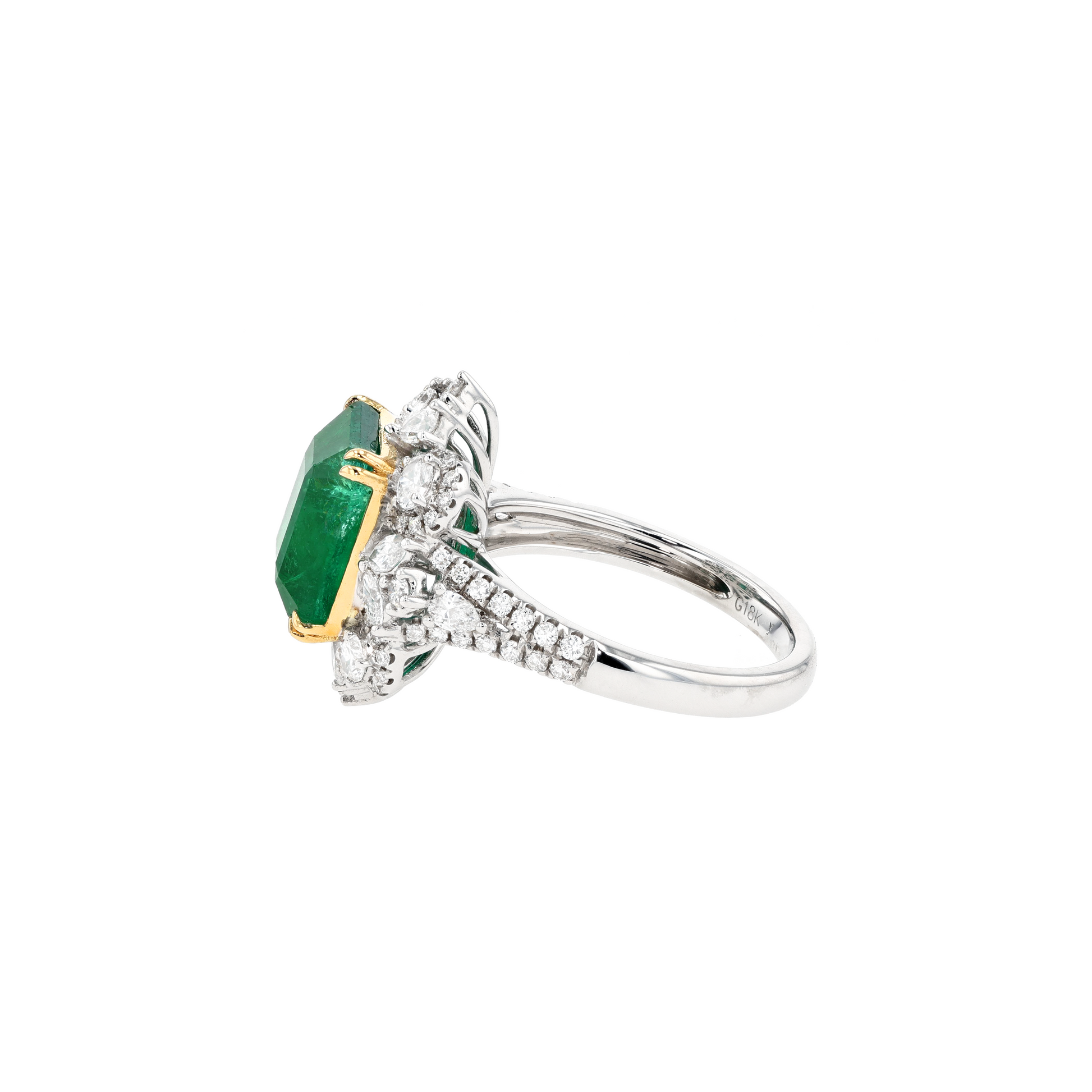 18KG Natural Green Emerald Diamond Ring