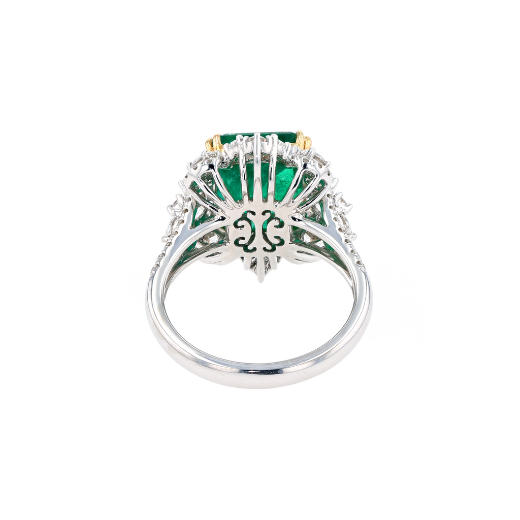 18KG Natural Green Emerald Diamond Ring