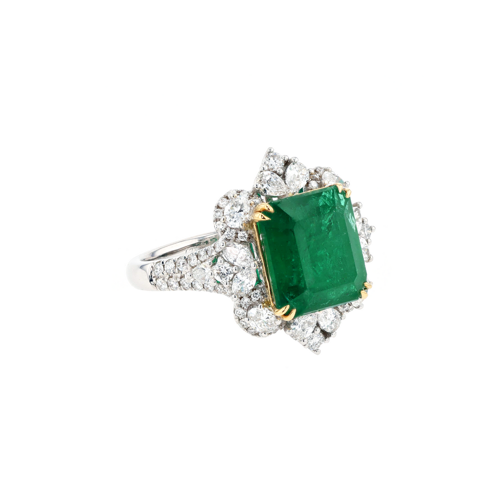 18KG Natural Green Emerald Diamond Ring