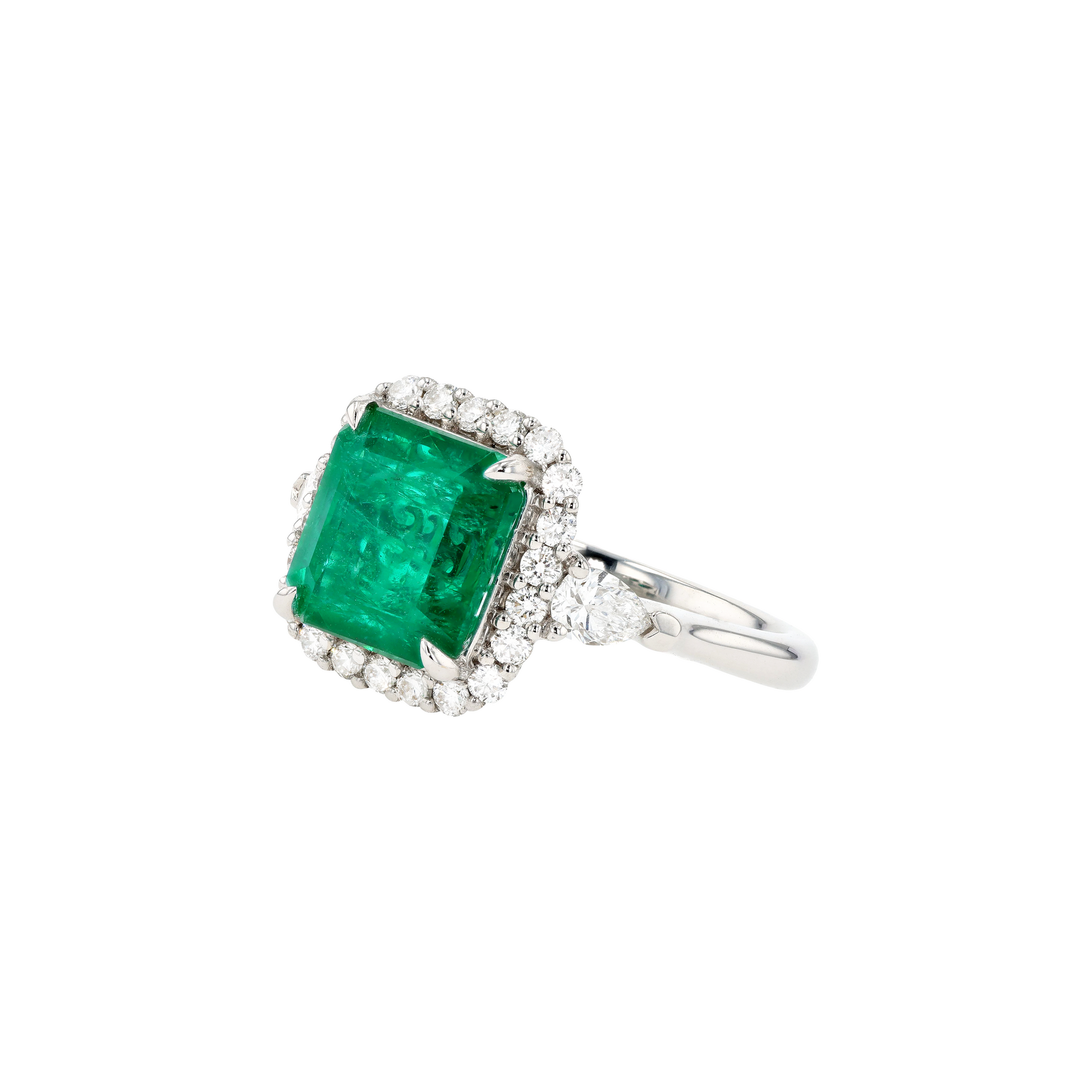 18KG Natural Green Emerald Diamond Ring
