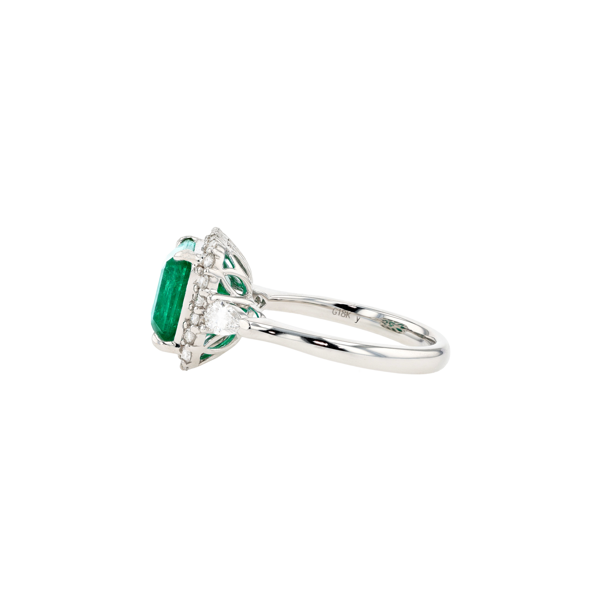 18KG Natural Green Emerald Diamond Ring