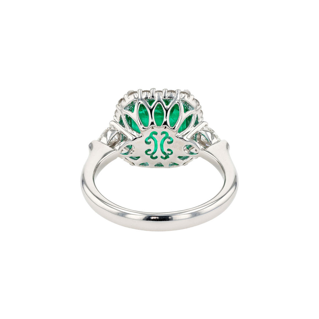 18KG Natural Green Emerald Diamond Ring