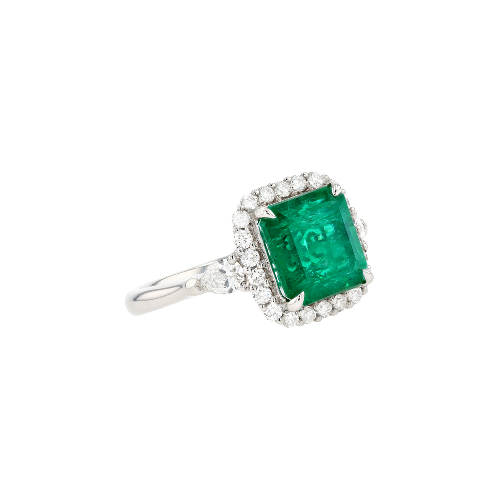 18KG Natural Green Emerald Diamond Ring