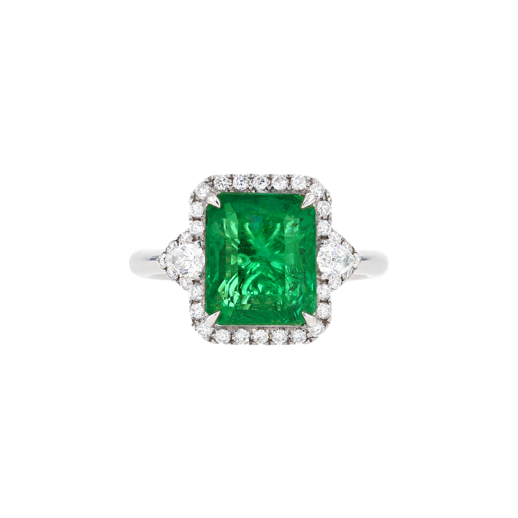 18KG Natural Green Emerald Diamond Ring