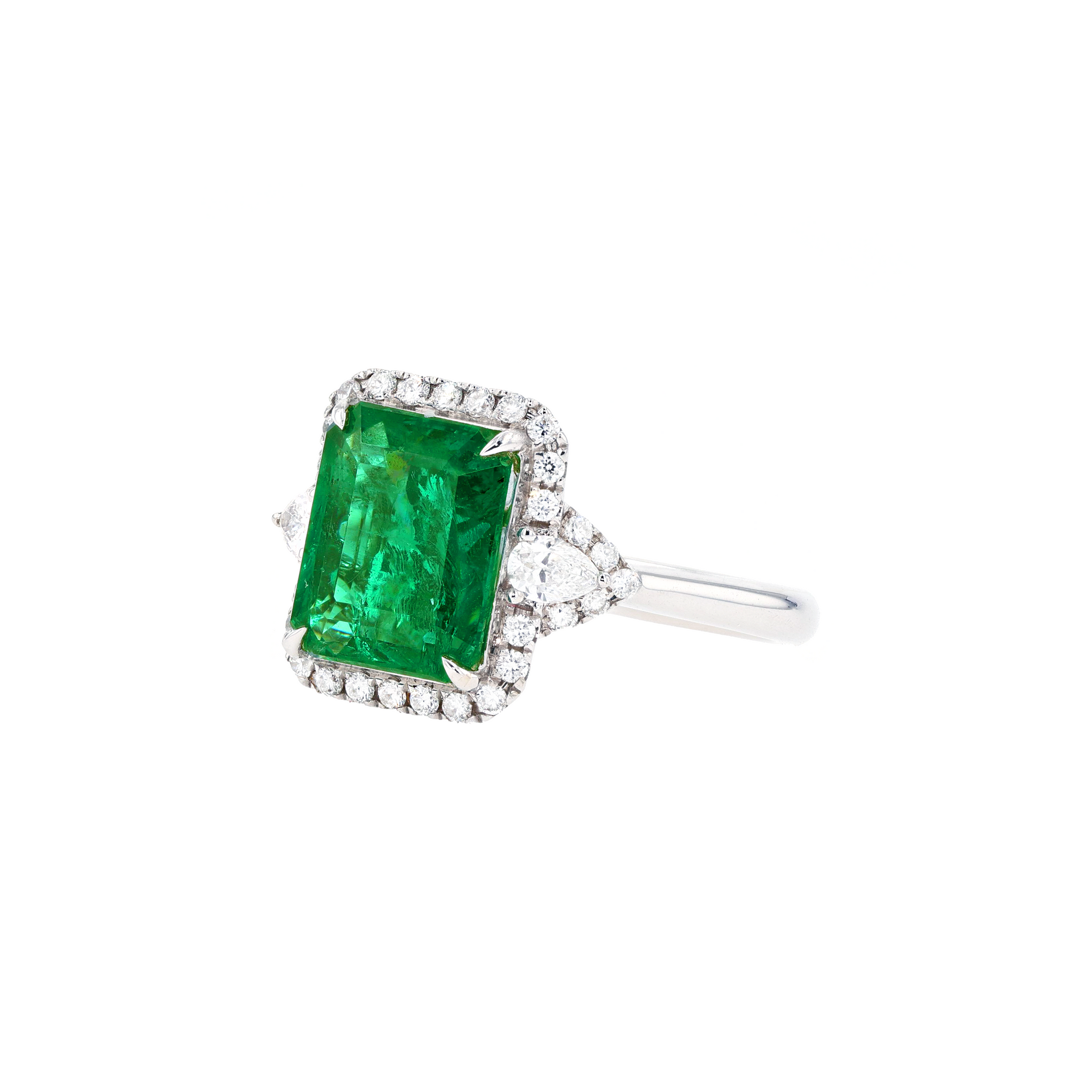 18KG Natural Green Emerald Diamond Ring
