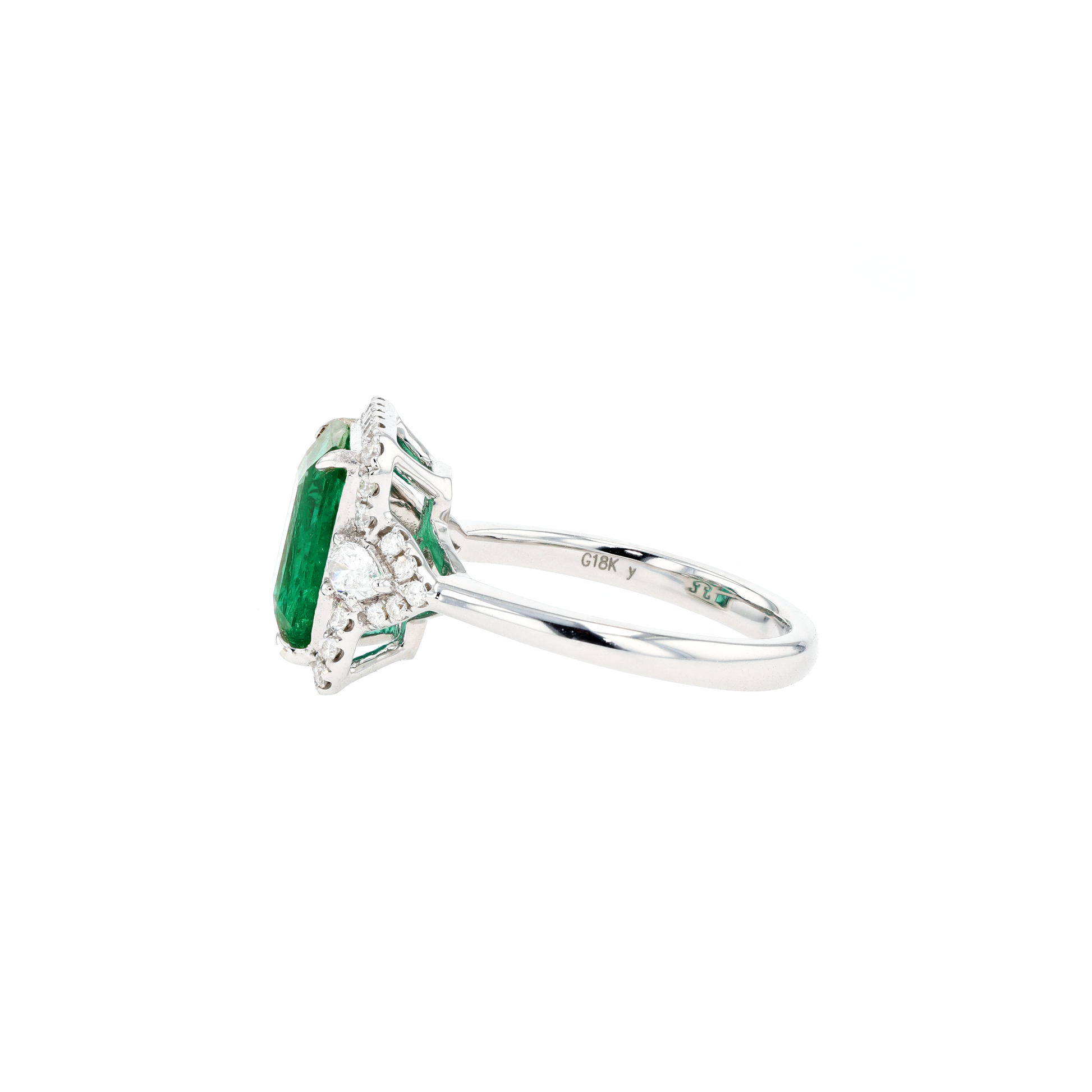 18KG Natural Green Emerald Diamond Ring