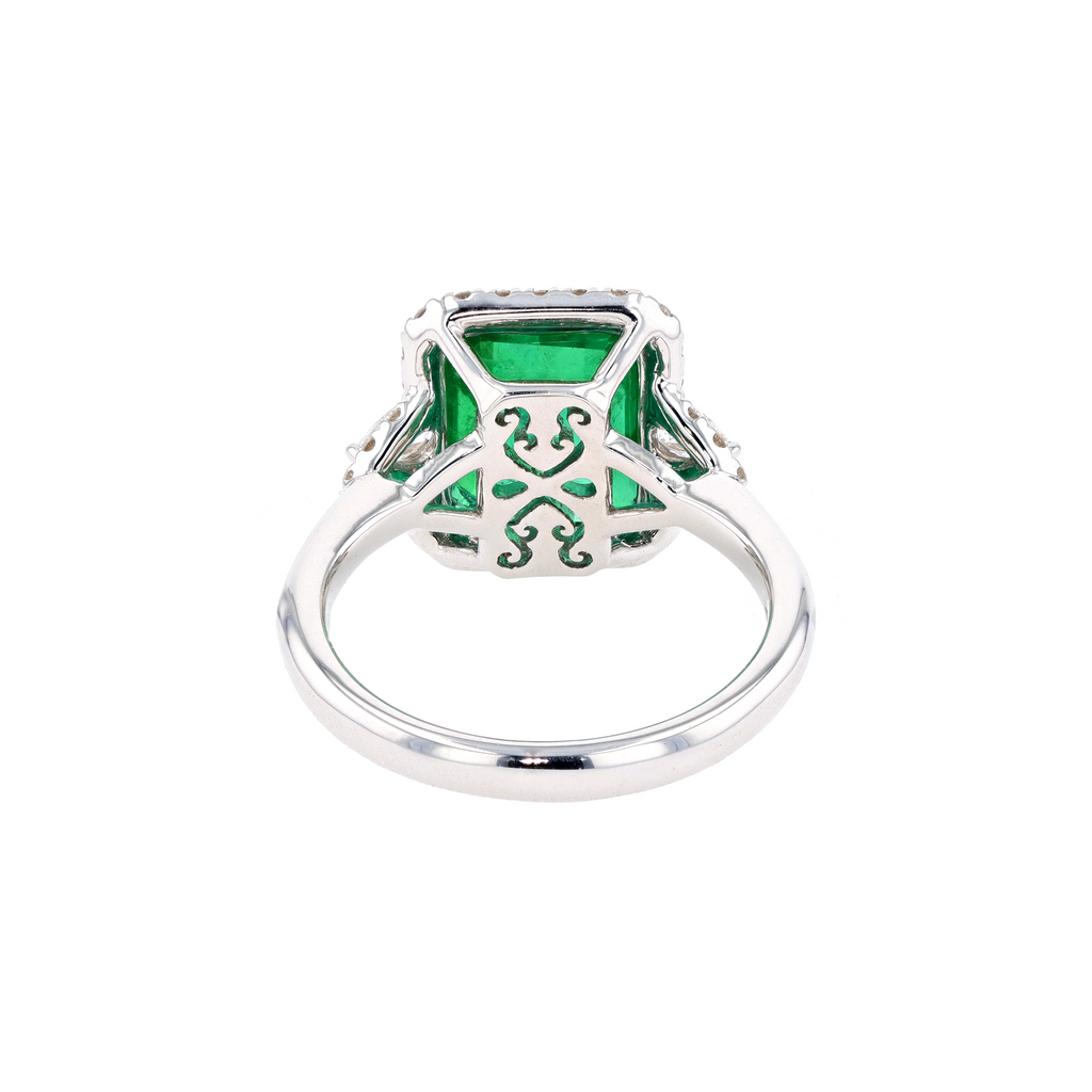 18KG Natural Green Emerald Diamond Ring