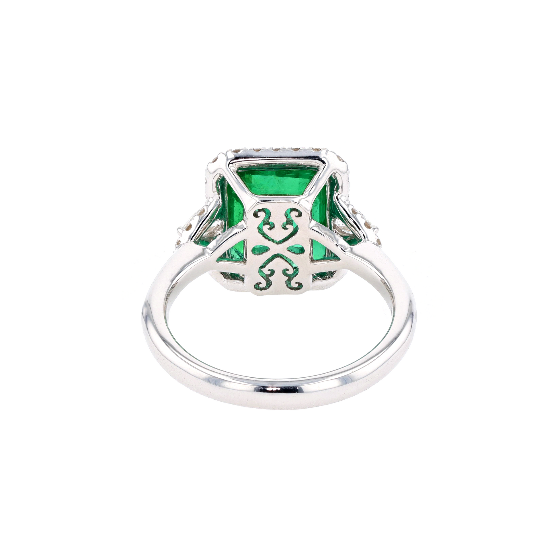 18KG Natural Green Emerald Diamond Ring
