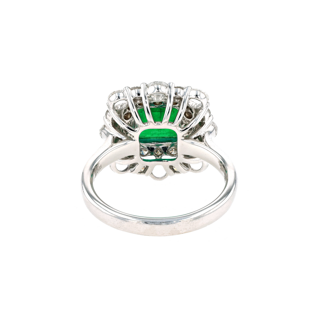 18KG Natural Green Emerald Diamond Ring