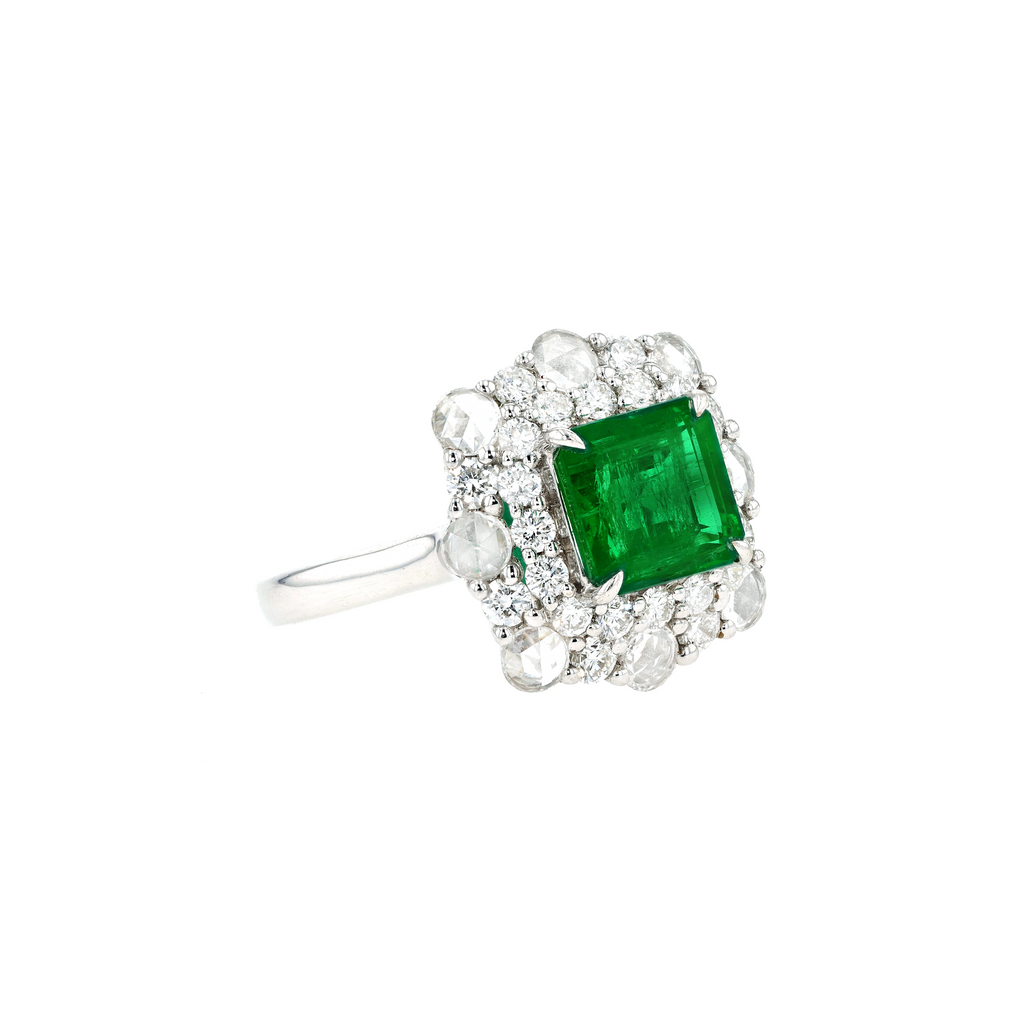 18KG Natural Green Emerald Diamond Ring