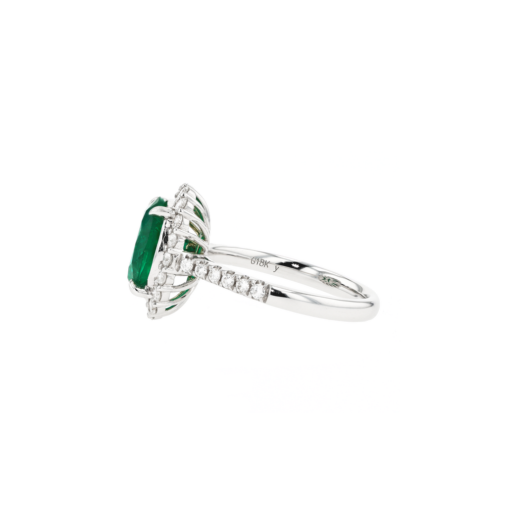 18KG Natural Green Emerald Diamond Ring