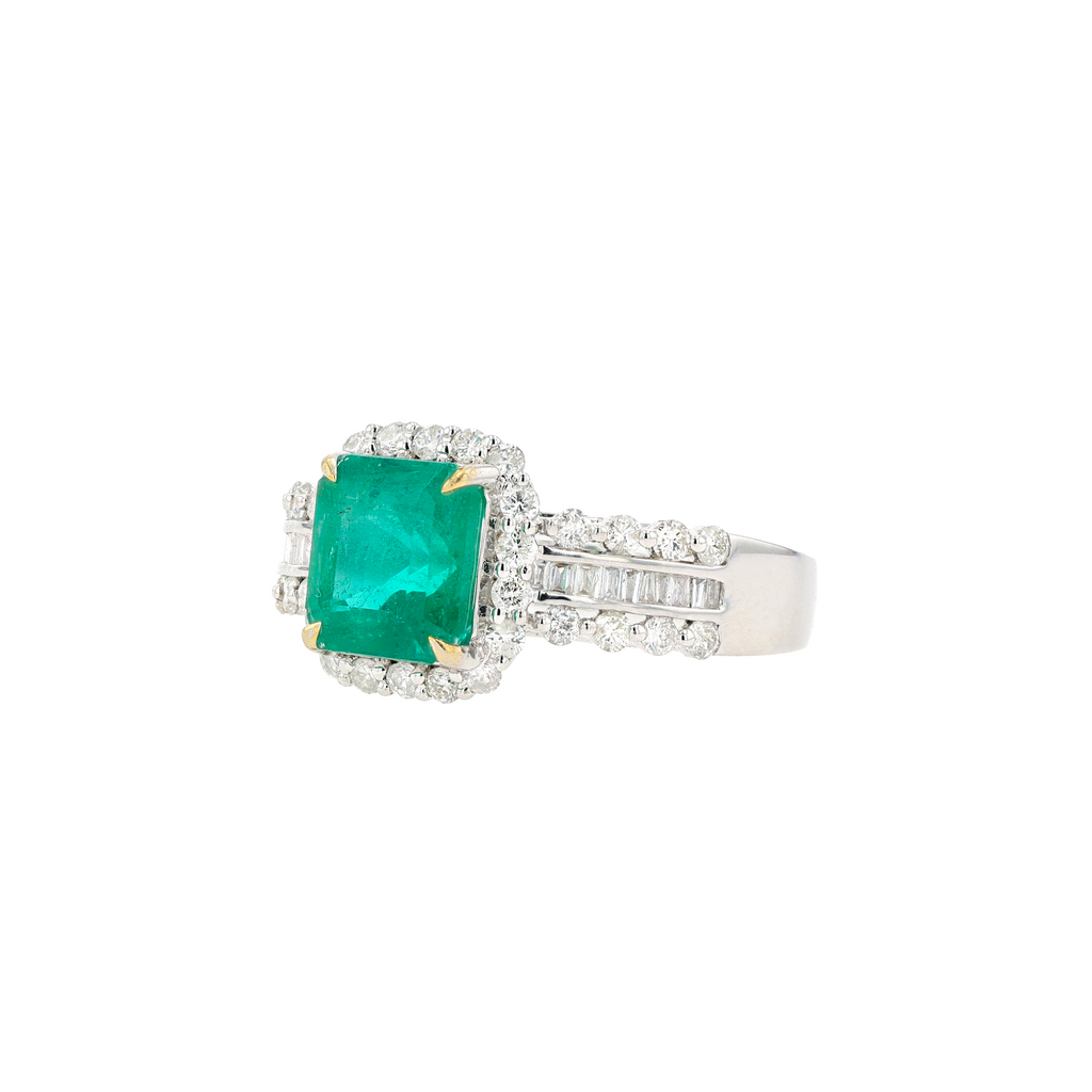 18KG Natural Green Emerald Diamond Ring