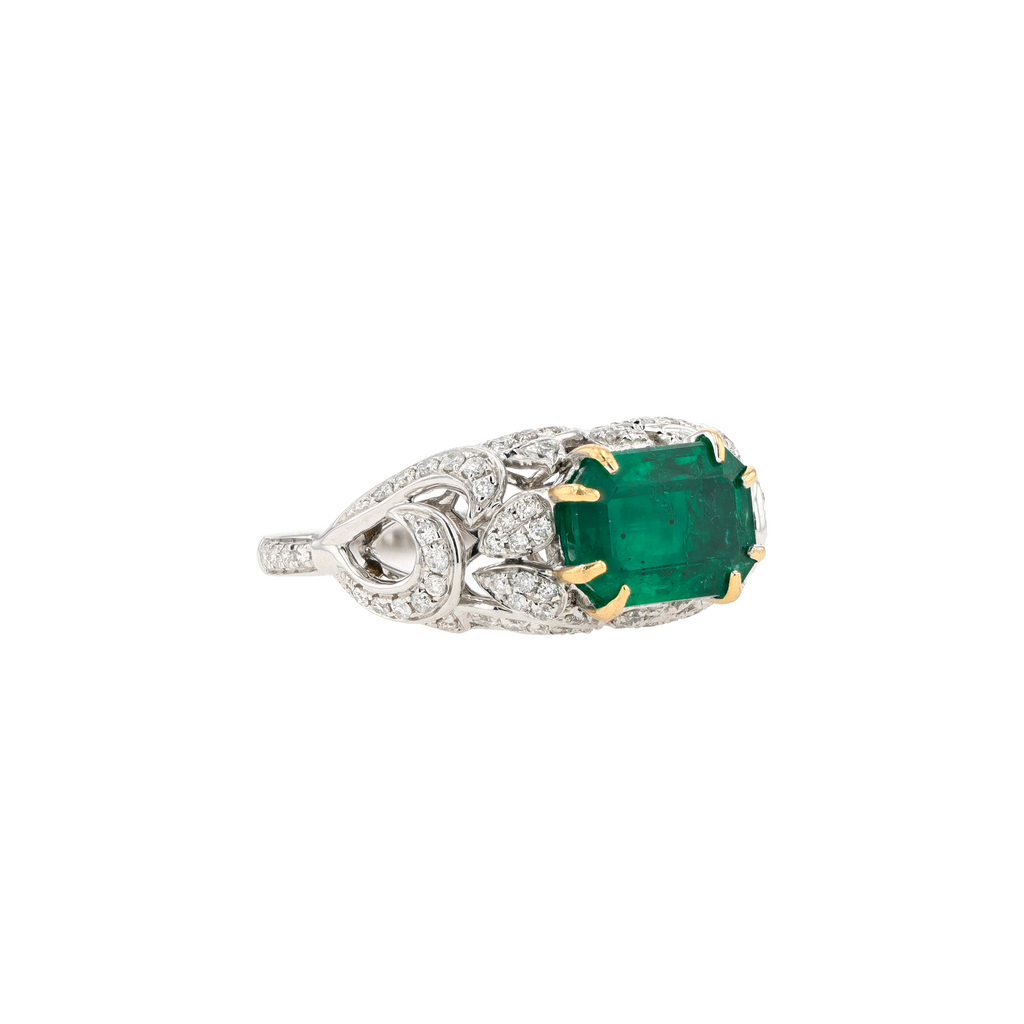 18KG Natural Green Emerald Diamond Ring