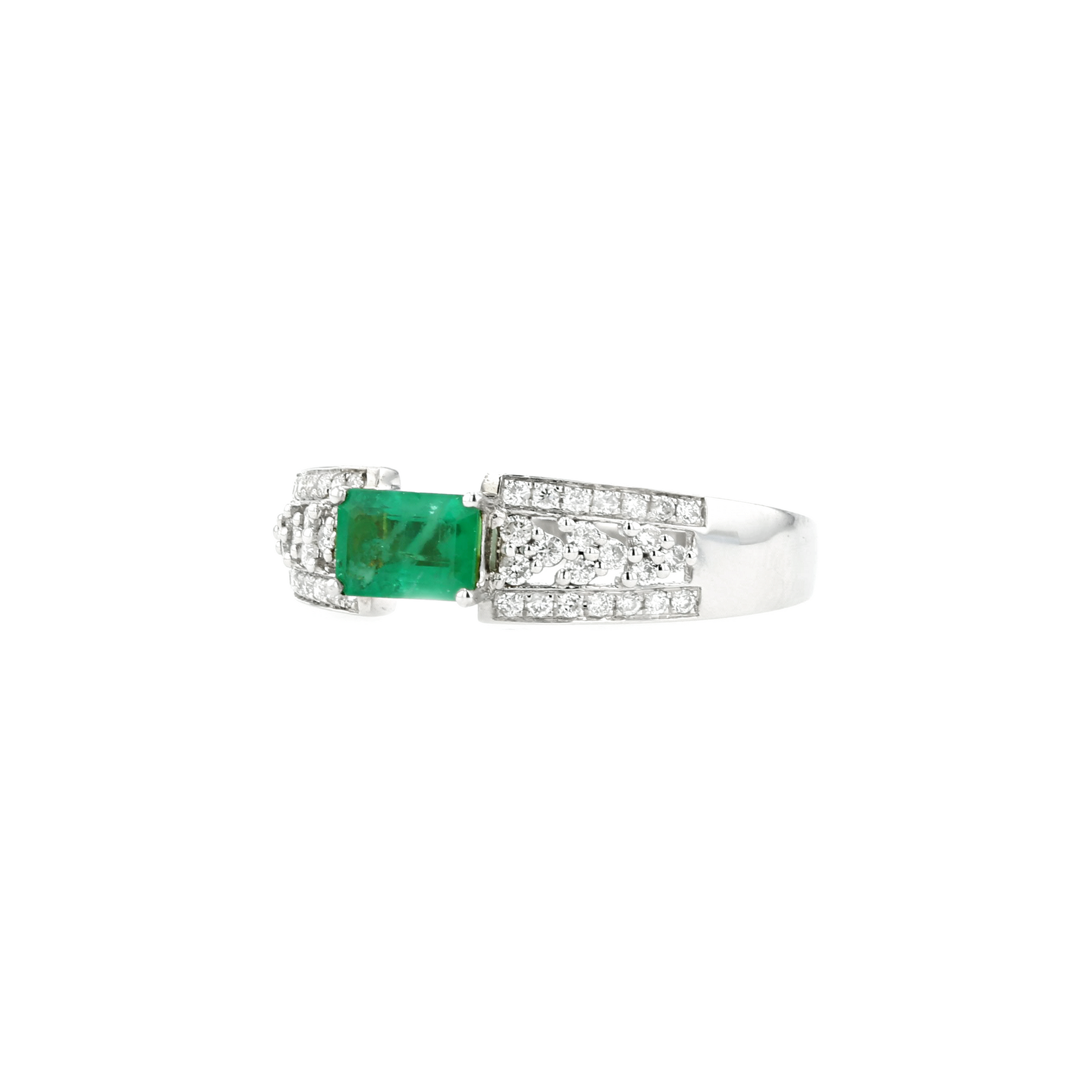 18KG Natural Green Emerald Diamond Ring