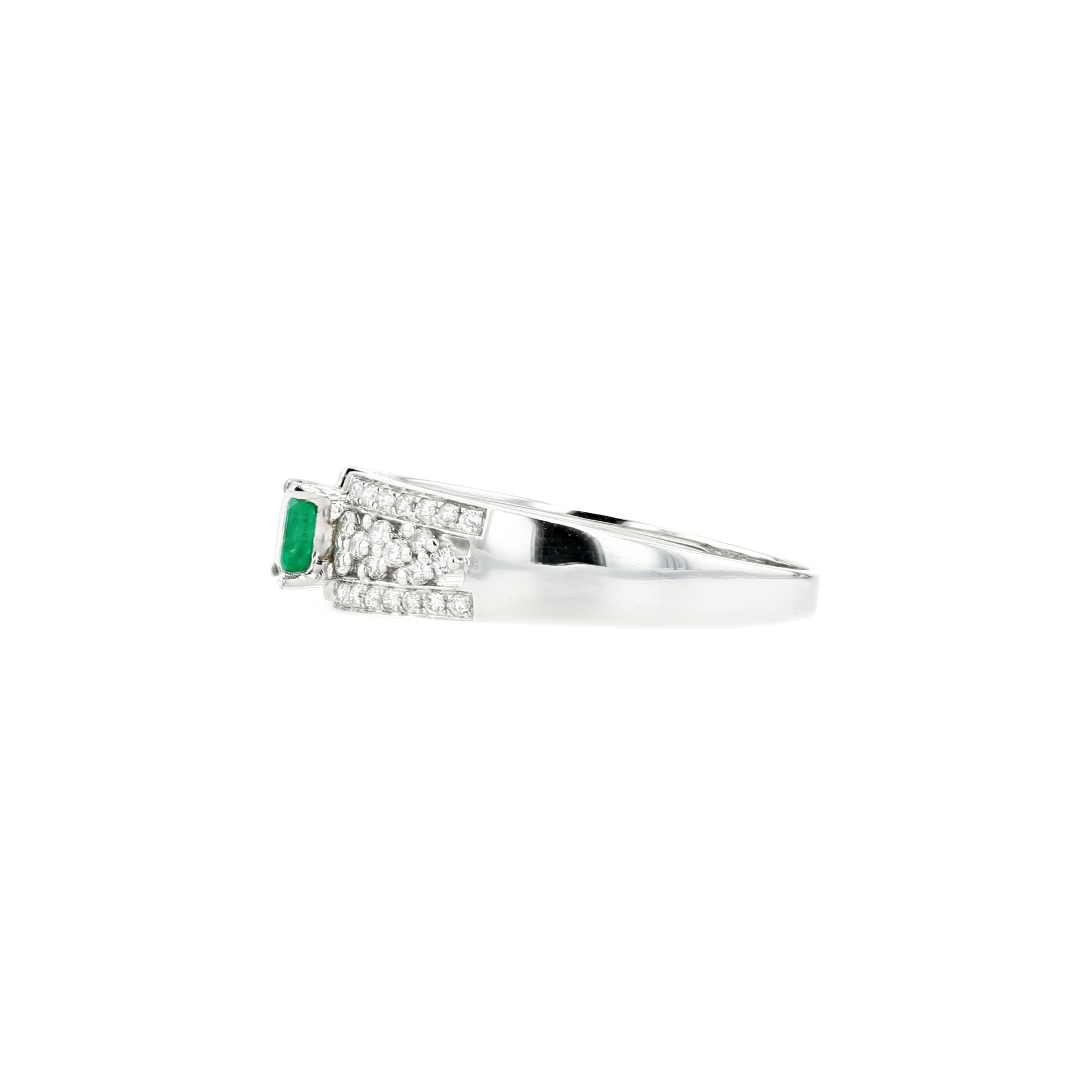 18KG Natural Green Emerald Diamond Ring