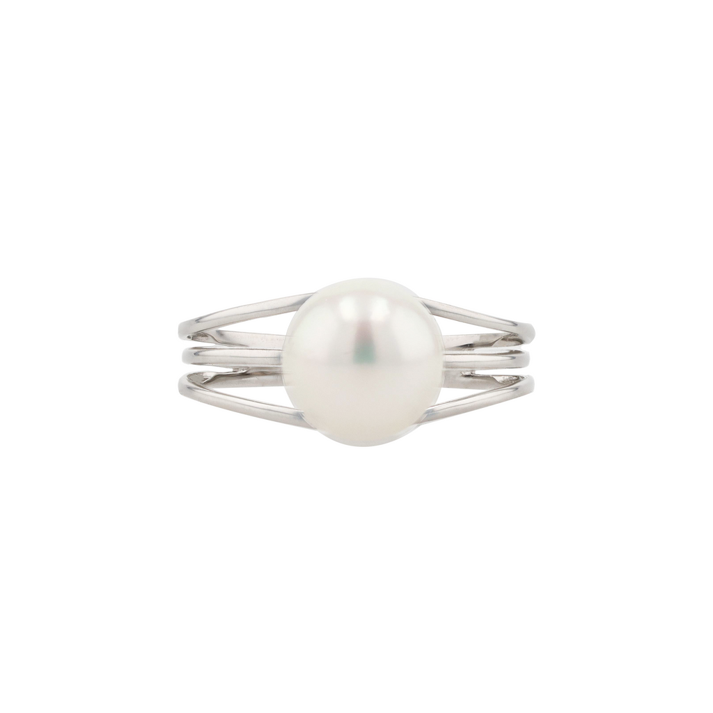 18KG 8.0mm Classic Japanese Akoya Pearl Ring