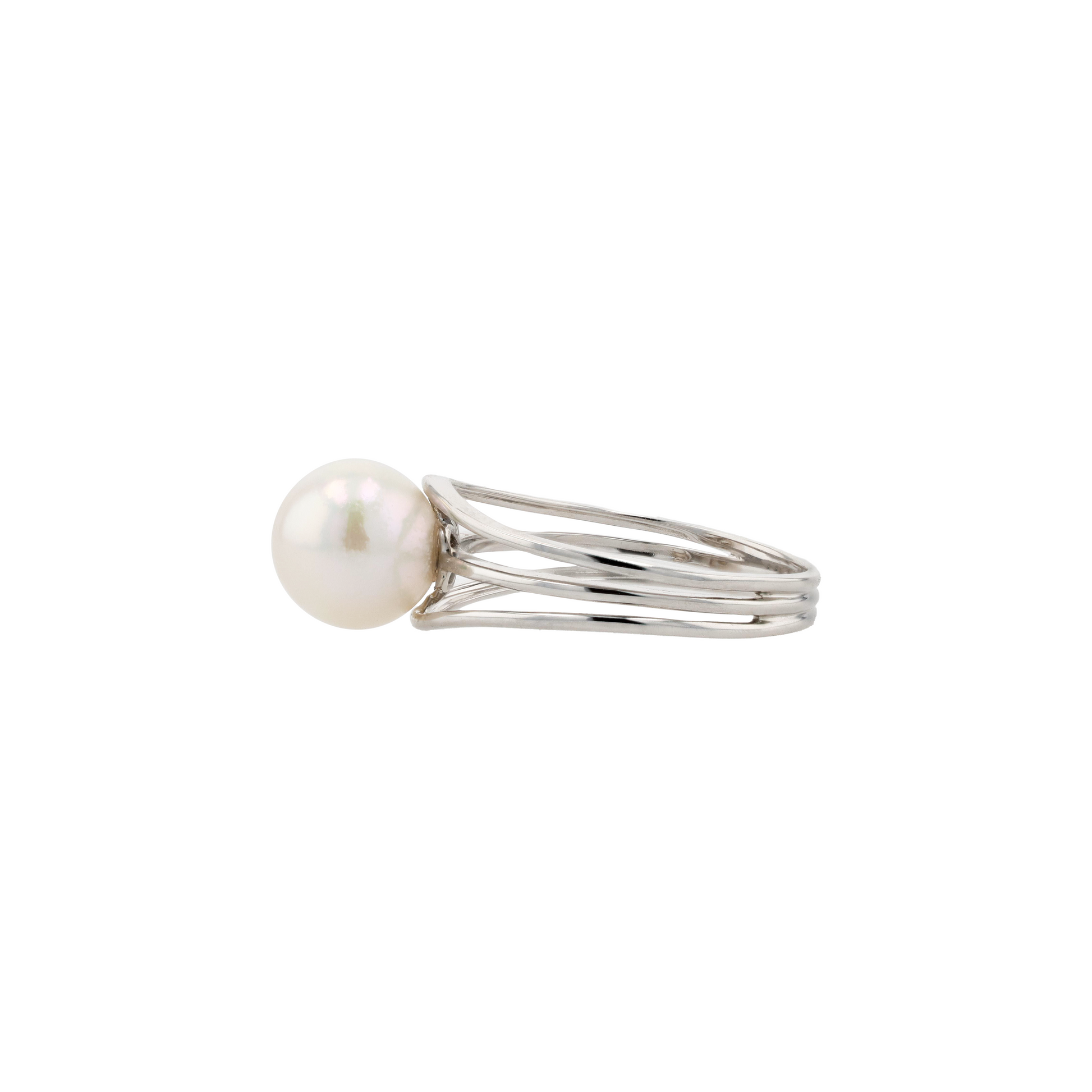 18KG 8.0mm Classic Japanese Akoya Pearl Ring