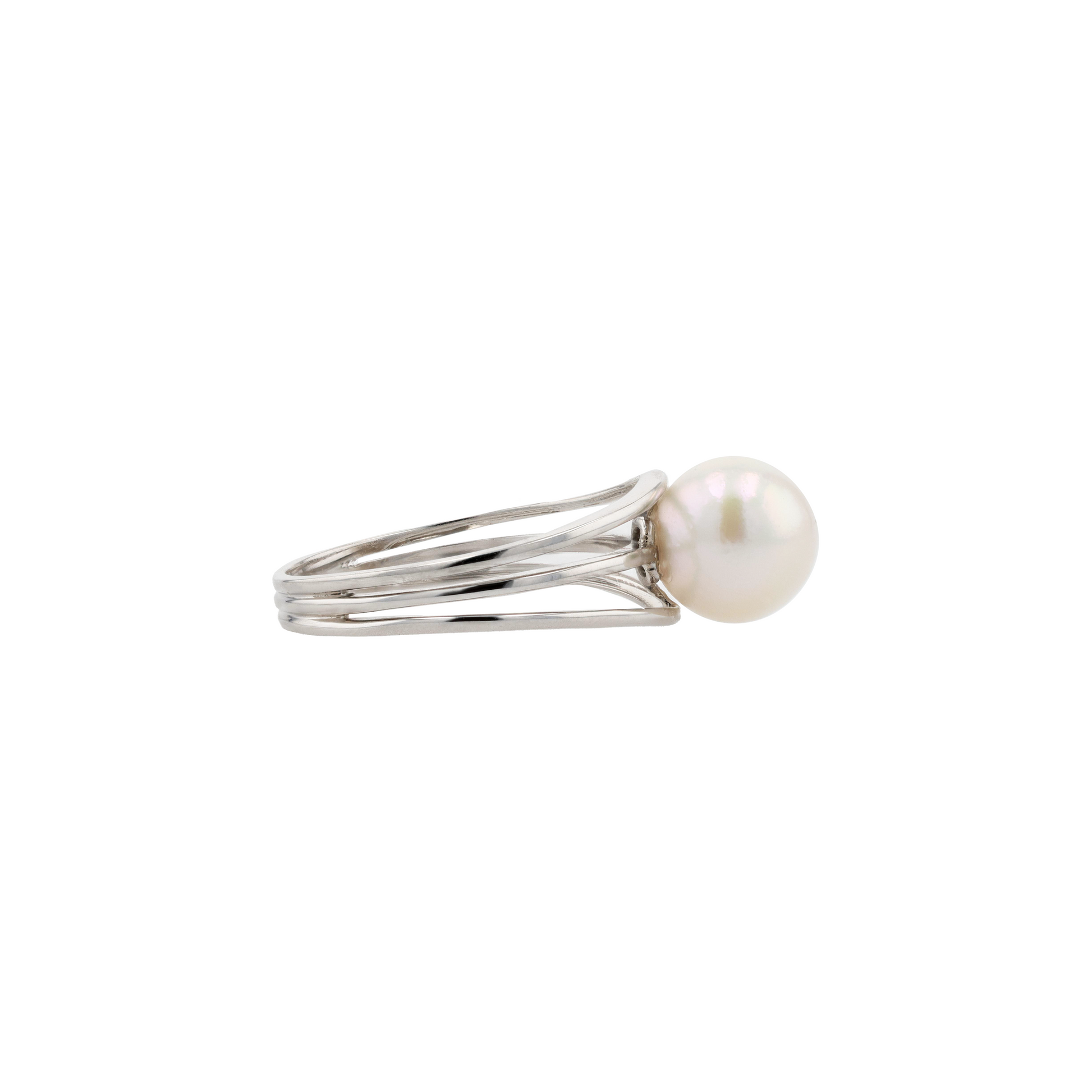 18KG 8.0mm Classic Japanese Akoya Pearl Ring