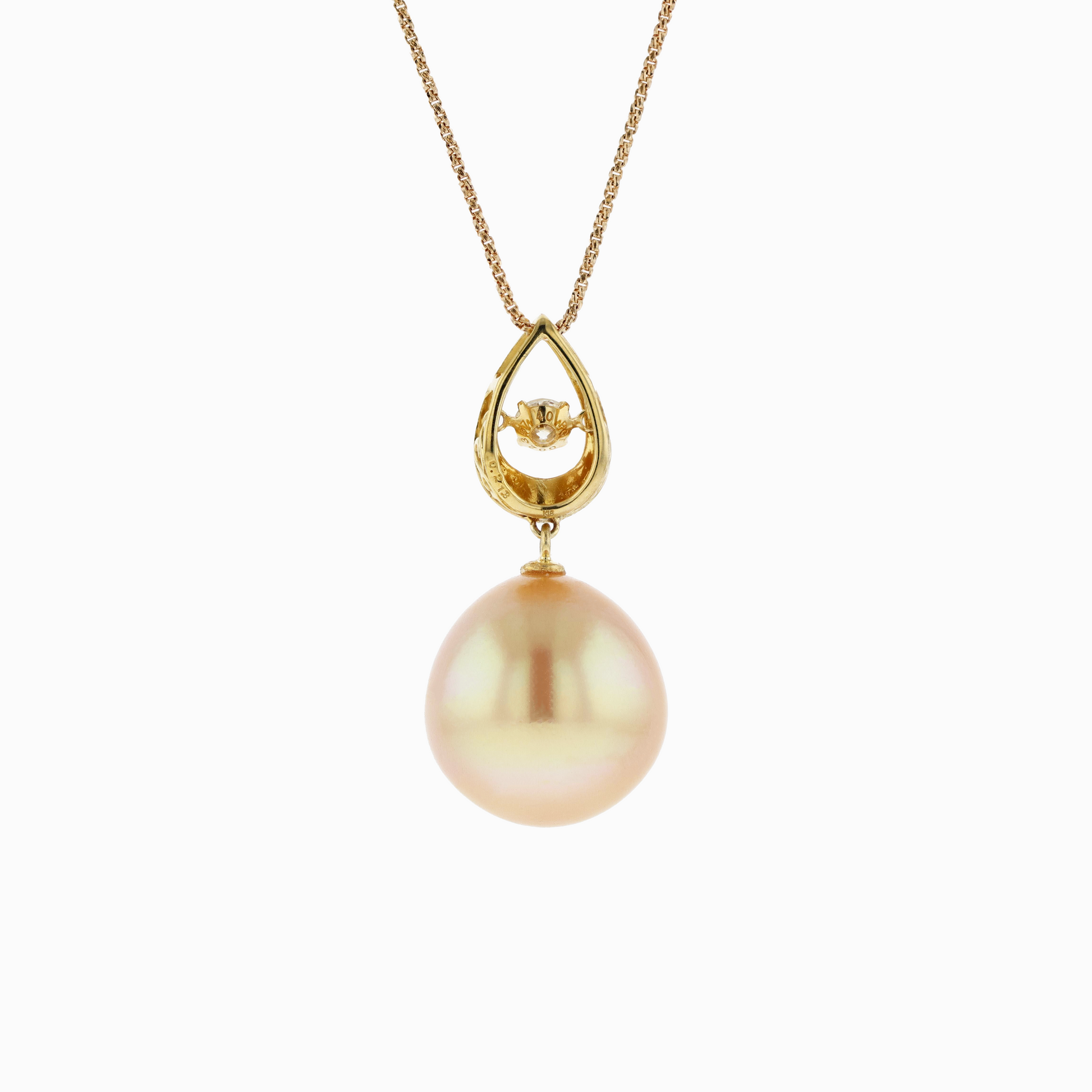 18KG 15.5x16.0mm Natural Color South Sea Golden Pearl Diamond Necklace
