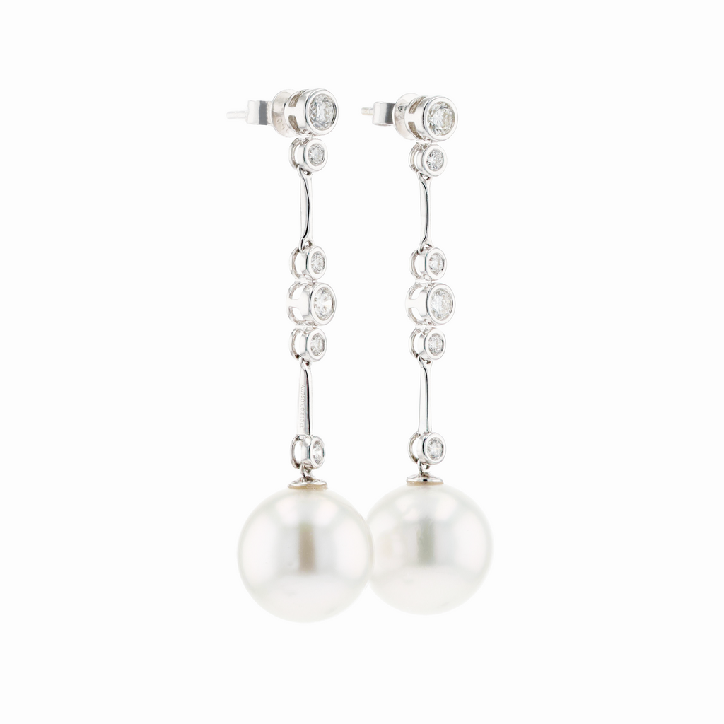 18KG 12.6/12.6mm Natural Color South Sea White Pearl Diamond Earrings