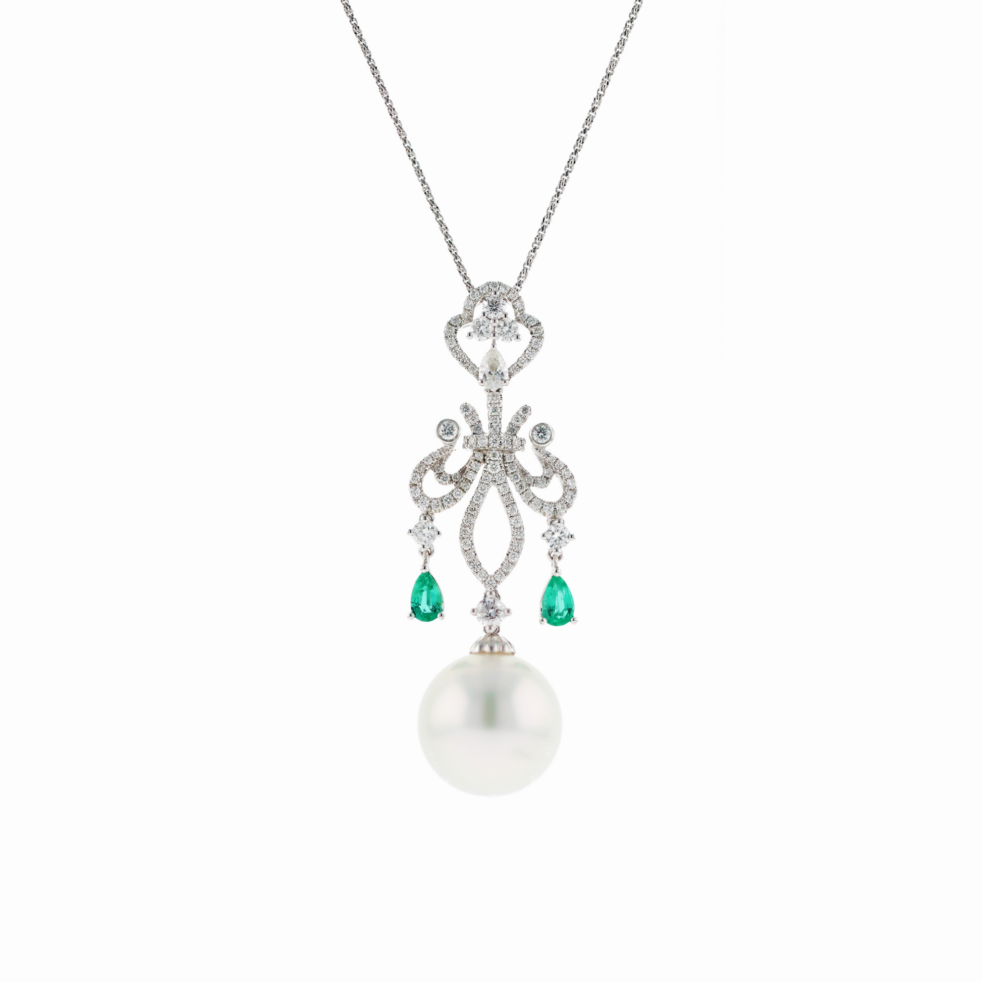 18KG 14.2mm Natural Color South Sea White Pearl Emerald Diamond Necklace