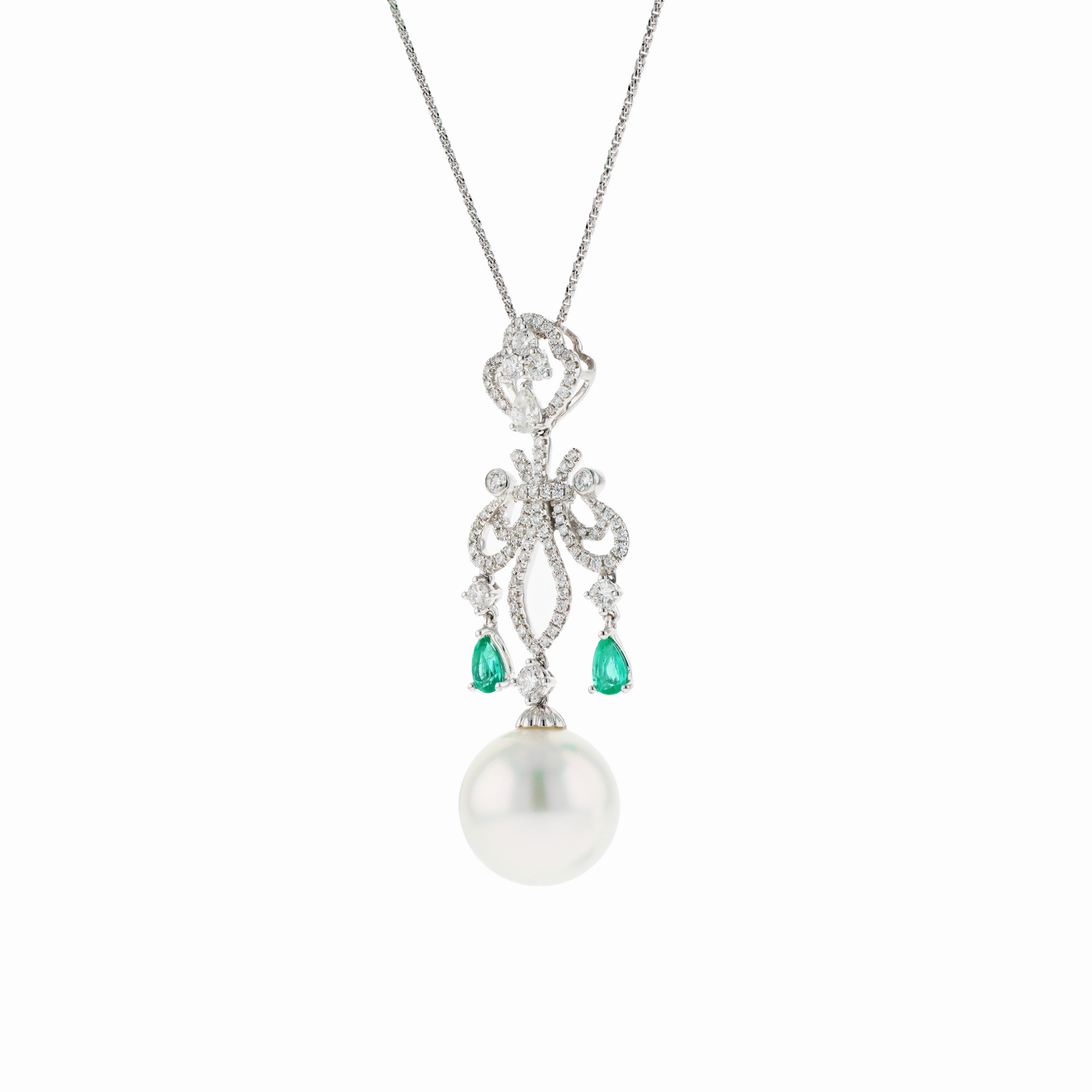 18KG 14.2mm Natural Color South Sea White Pearl Emerald Diamond Necklace