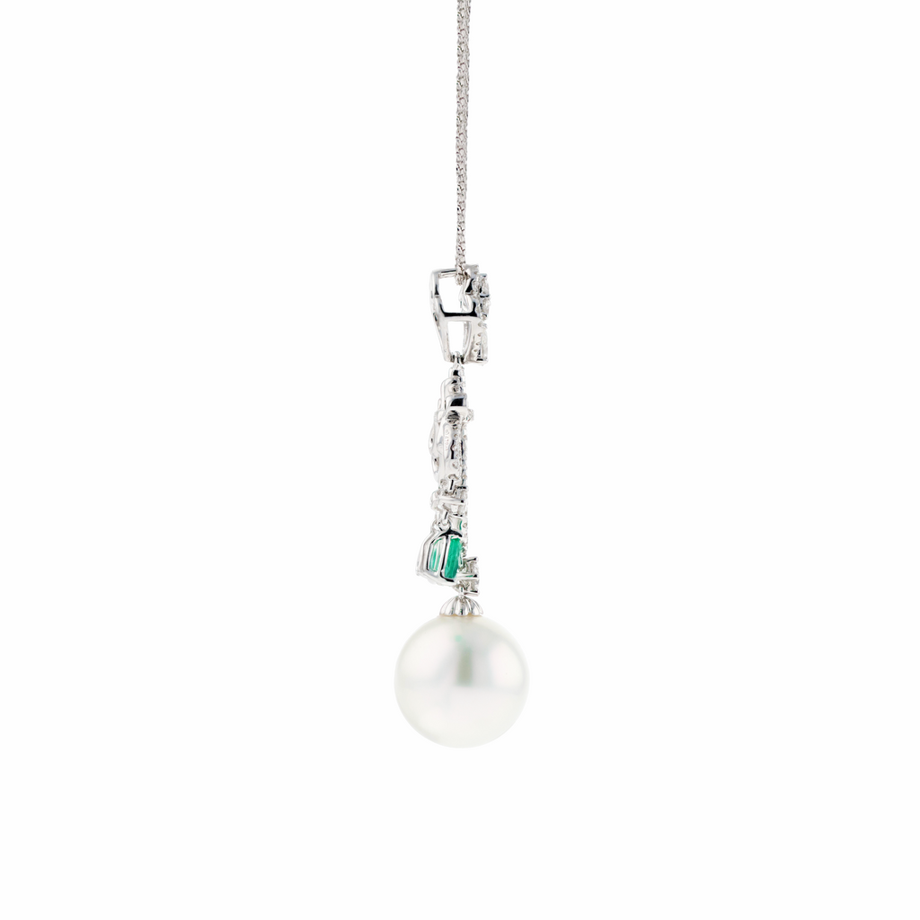18KG 14.2mm Natural Color South Sea White Pearl Emerald Diamond Necklace