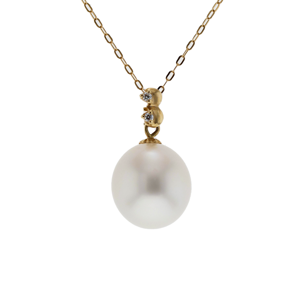 14KG&18KG 11.8x12.8mm Natural Color South Sea White Pearl Diamond Necklace