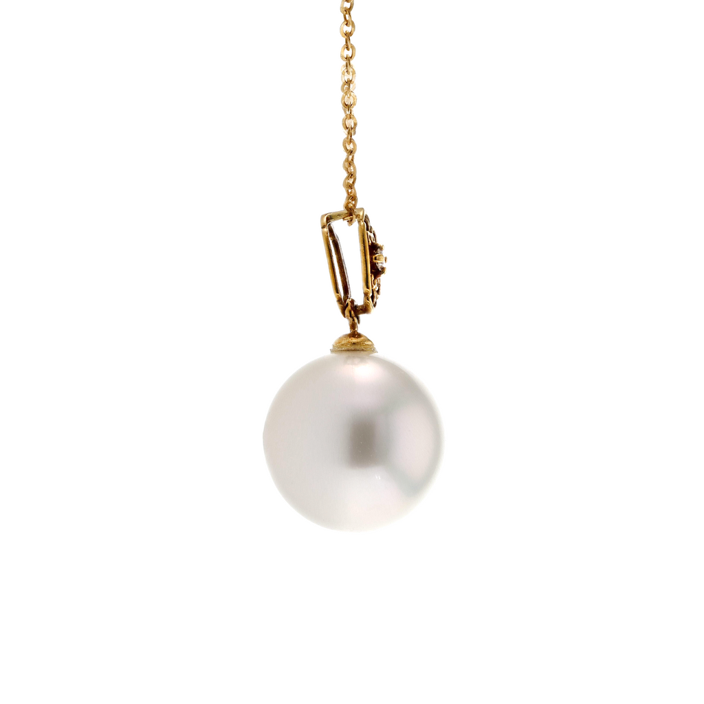 18KG 11.2mm Natural Color South Sea White Pearl Diamond Necklace