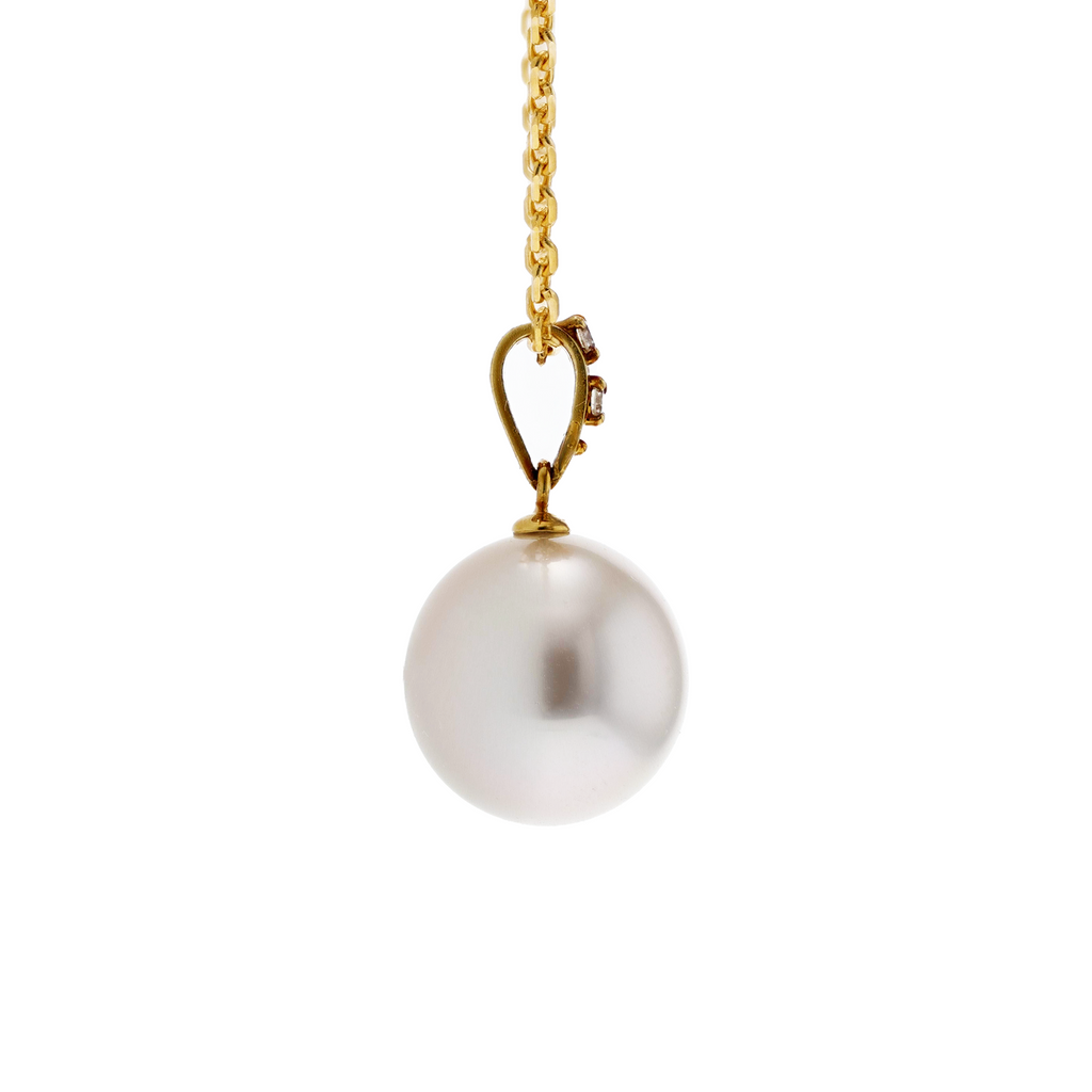 18KG 10.7x11.0mm Natural Color South Sea White Pearl Diamond Necklace