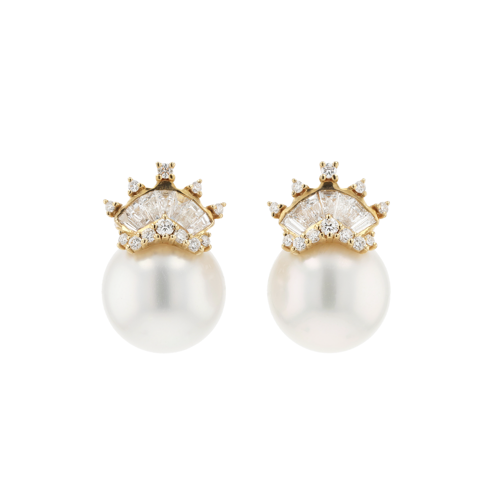 18KG 11.4/11.4mm South Sea White Pearl Diamond Earrings