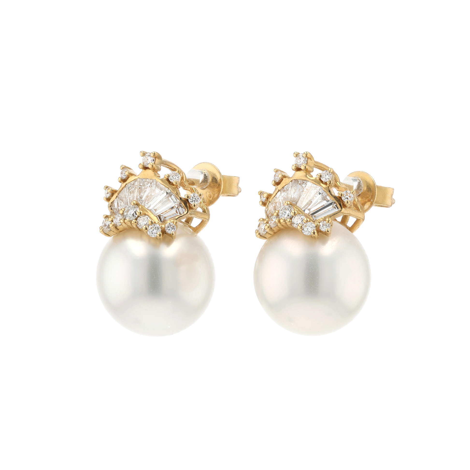 18KG 11.4/11.4mm South Sea White Pearl Diamond Earrings